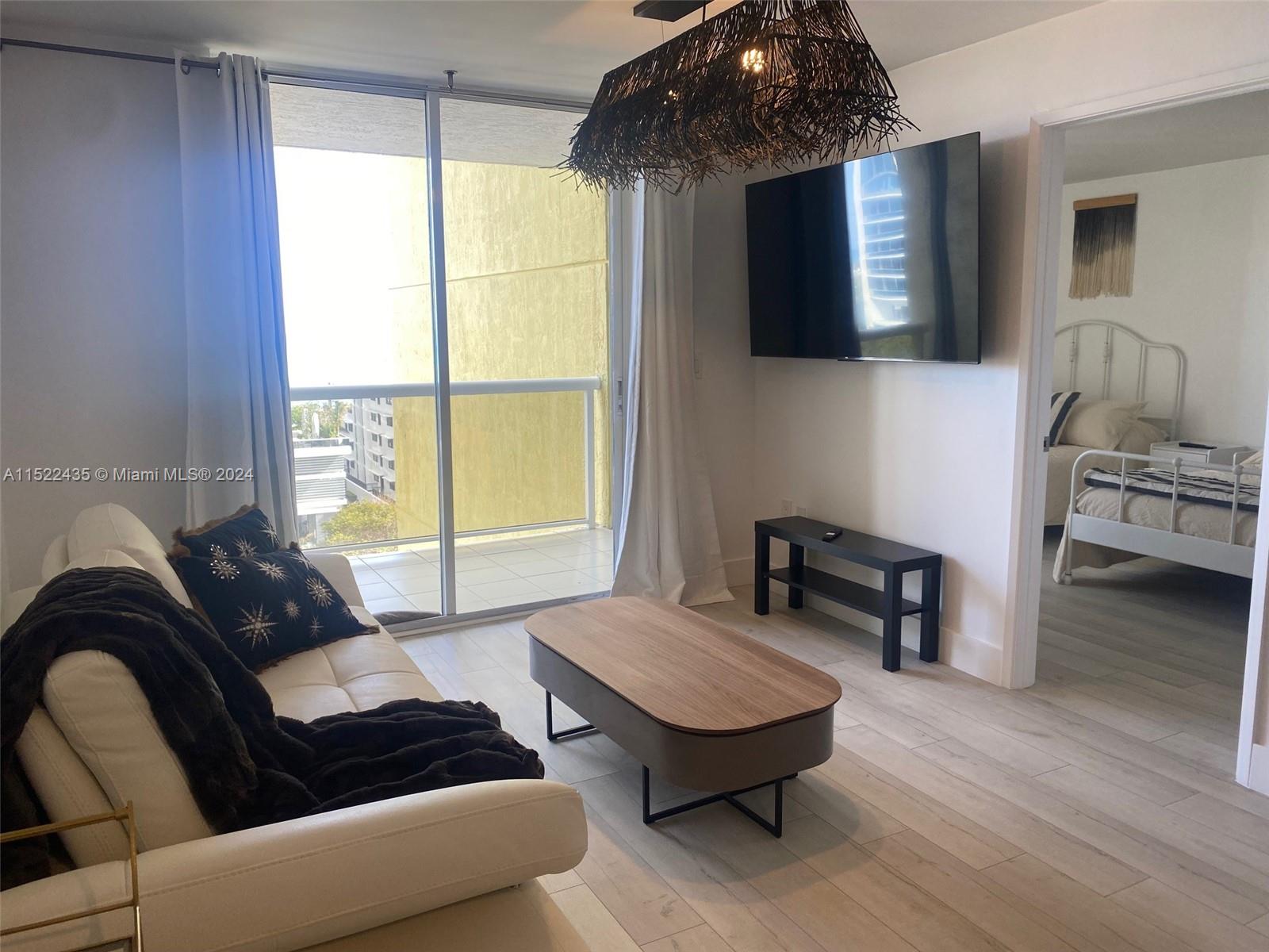 5880 Collins Ave 902, Miami Beach, Florida 33140, 1 Bedroom Bedrooms, ,1 BathroomBathrooms,Residentiallease,For Rent,5880 Collins Ave 902,A11522435