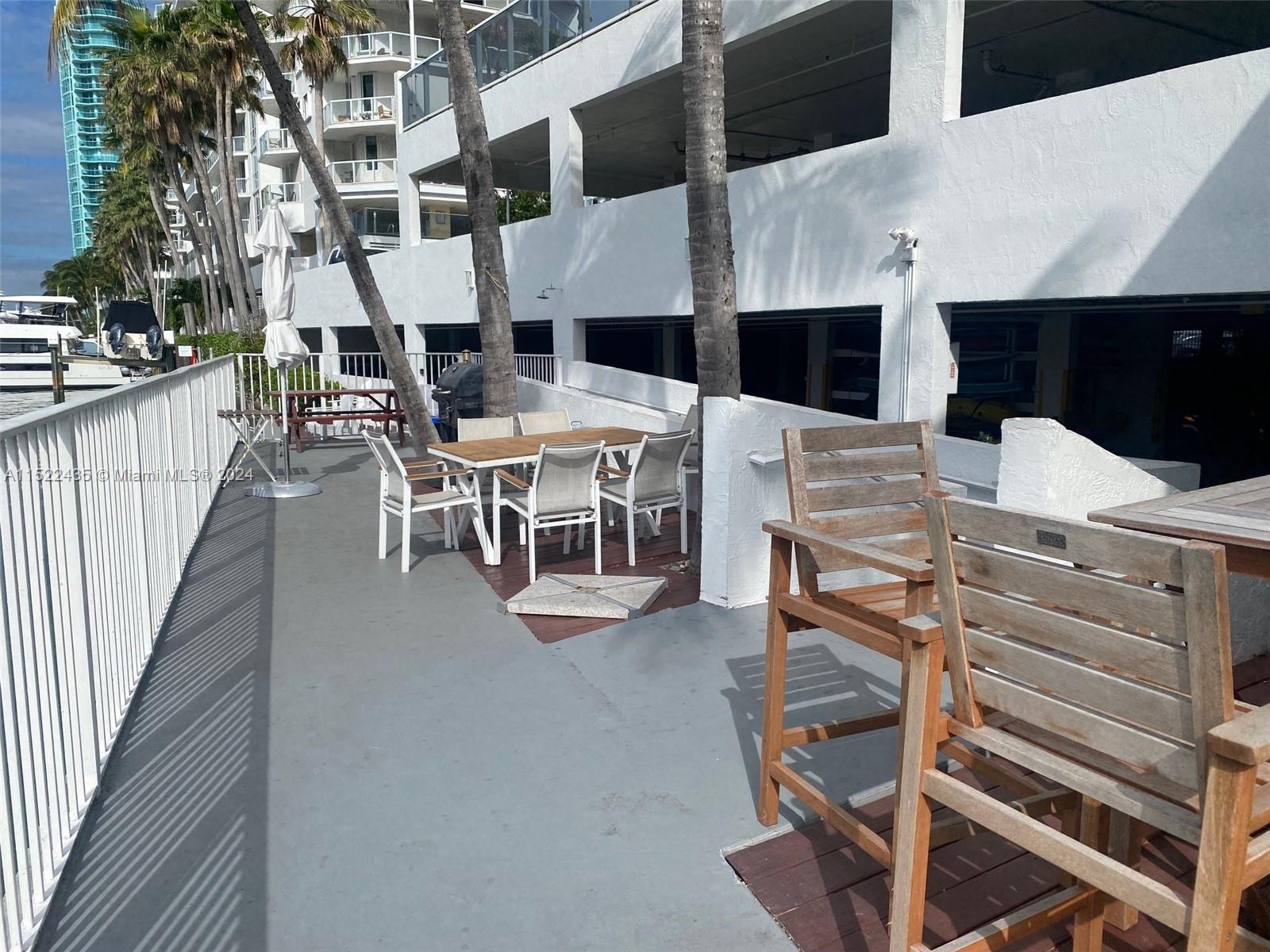 5880 Collins Ave 902, Miami Beach, Florida 33140, 1 Bedroom Bedrooms, ,1 BathroomBathrooms,Residentiallease,For Rent,5880 Collins Ave 902,A11522435