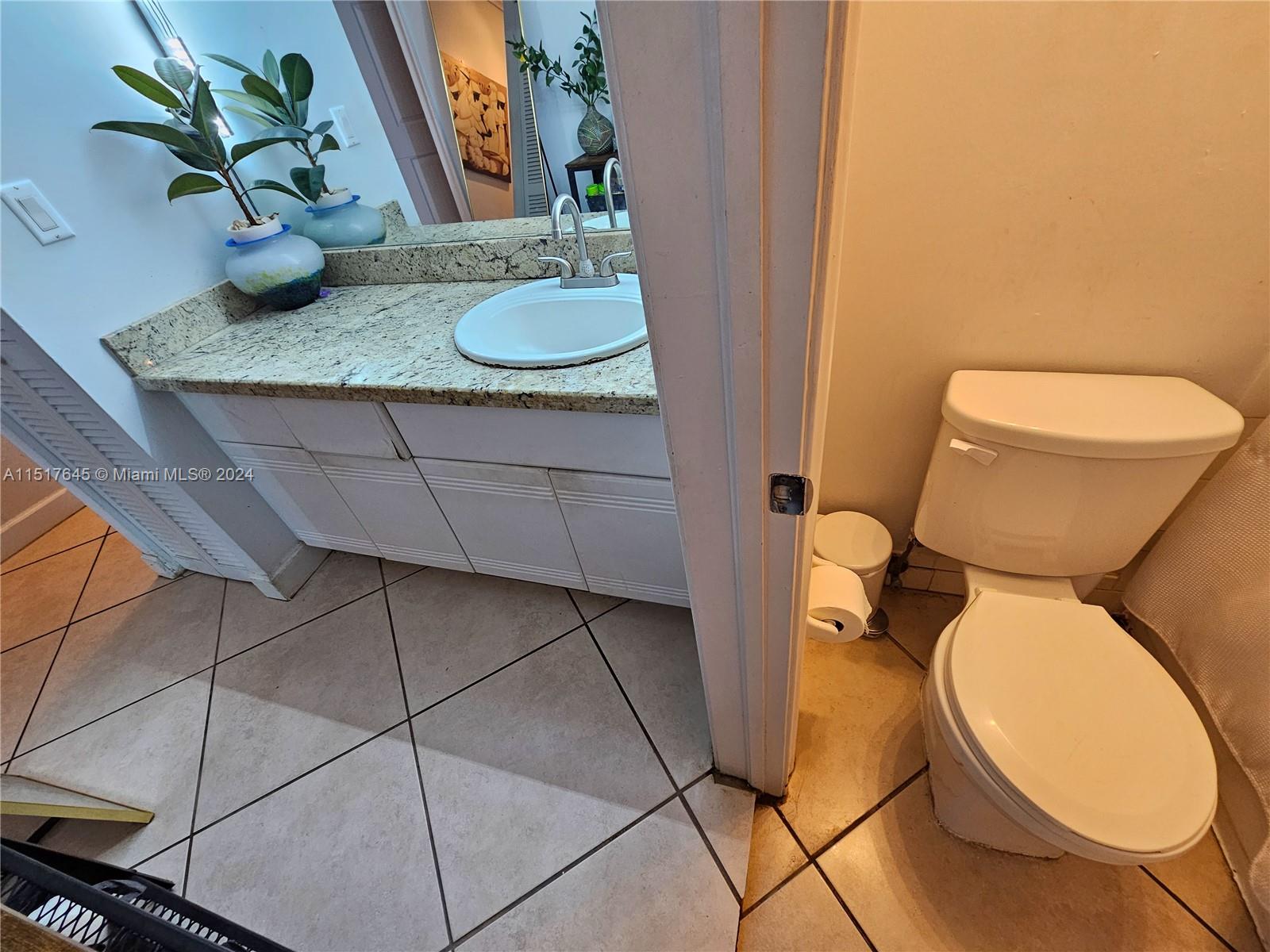 1559 Michigan Ave, Miami Beach, FL, 33139 United States, 1 Bedroom Bedrooms, ,1 BathroomBathrooms,Residential,For Sale,Michigan Ave,A11517645