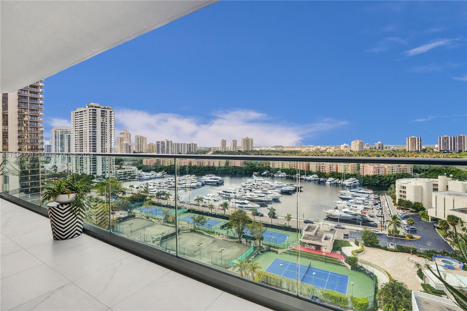 19707 Turnberry Way 16C, Aventura, Florida 33180, 1 Bedroom Bedrooms, ,1 BathroomBathrooms,Residential,For Sale,19707 Turnberry Way 16C,A11516779