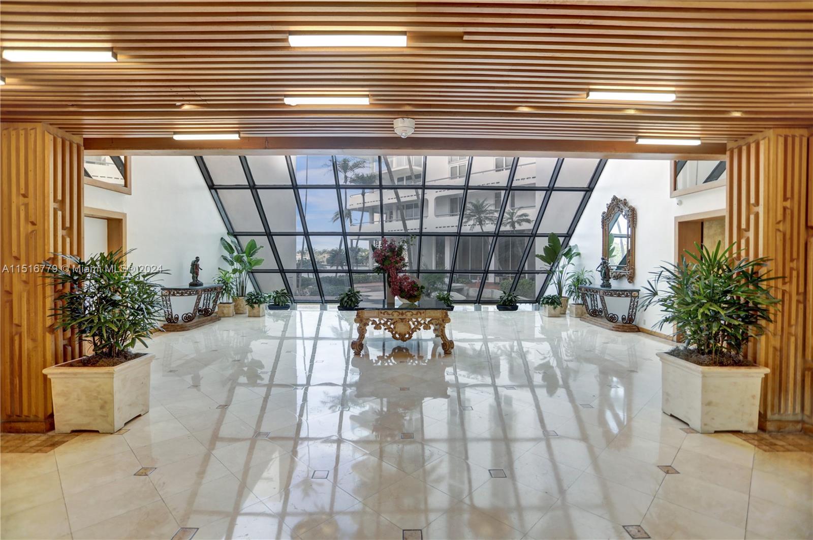 19707 Turnberry Way 16C, Aventura, Florida 33180, 1 Bedroom Bedrooms, ,1 BathroomBathrooms,Residential,For Sale,19707 Turnberry Way 16C,A11516779