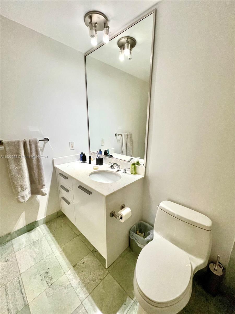 1060 Brickell Ave, Miami, FL, 33131 United States, 1 Bedroom Bedrooms, ,2 BathroomsBathrooms,Residential,For Sale,Brickell Ave,A11523082