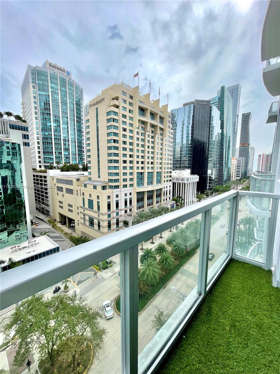 1060 Brickell Ave, Miami, FL, 33131 United States, 1 Bedroom Bedrooms, ,2 BathroomsBathrooms,Residential,For Sale,Brickell Ave,A11523082