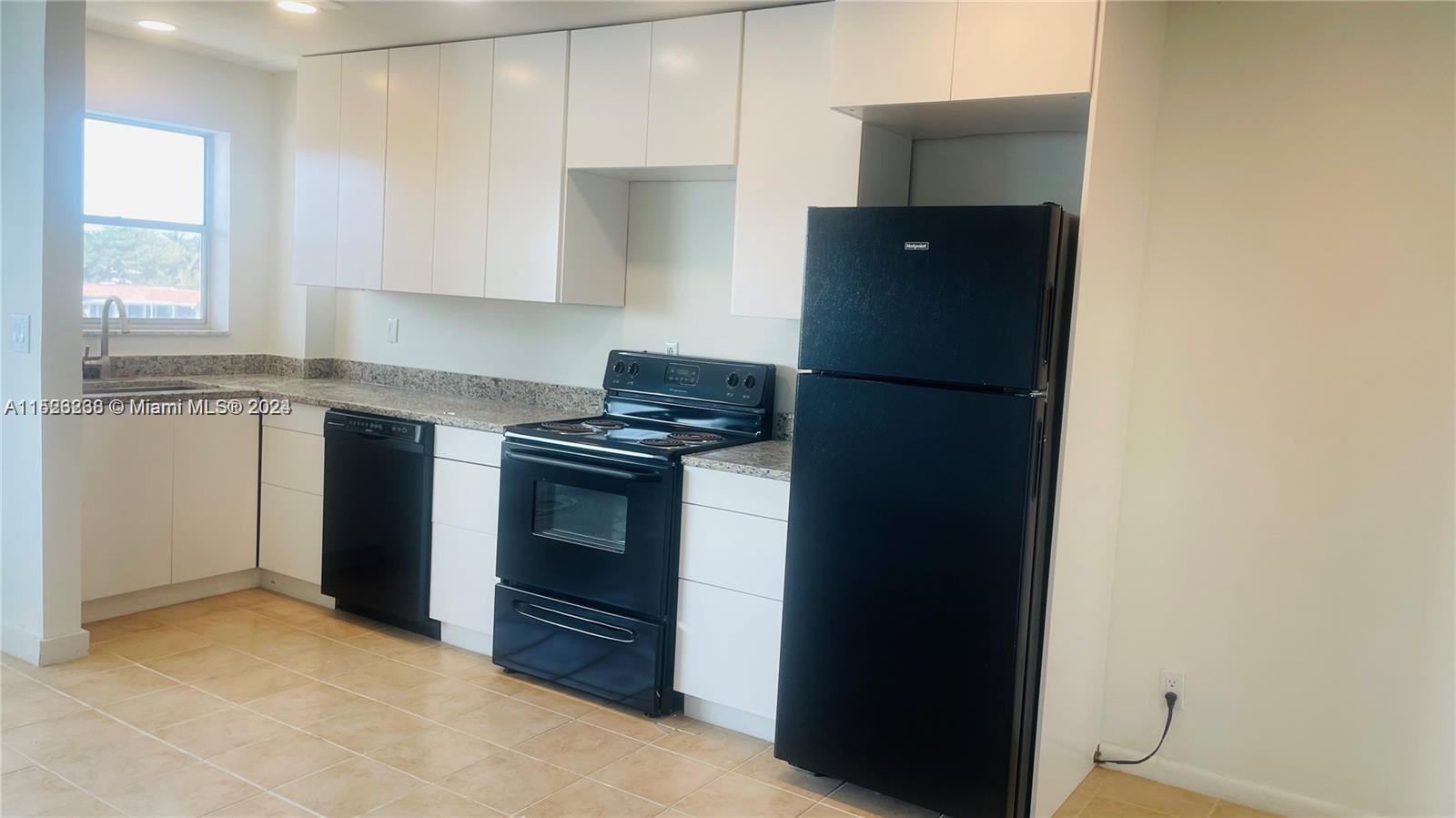 701 Riverside Drive, Pompano Beach, FL, 33062 United States, 1 Bedroom Bedrooms, ,1 BathroomBathrooms,Residential,For Sale,Riverside Drive,A11523238