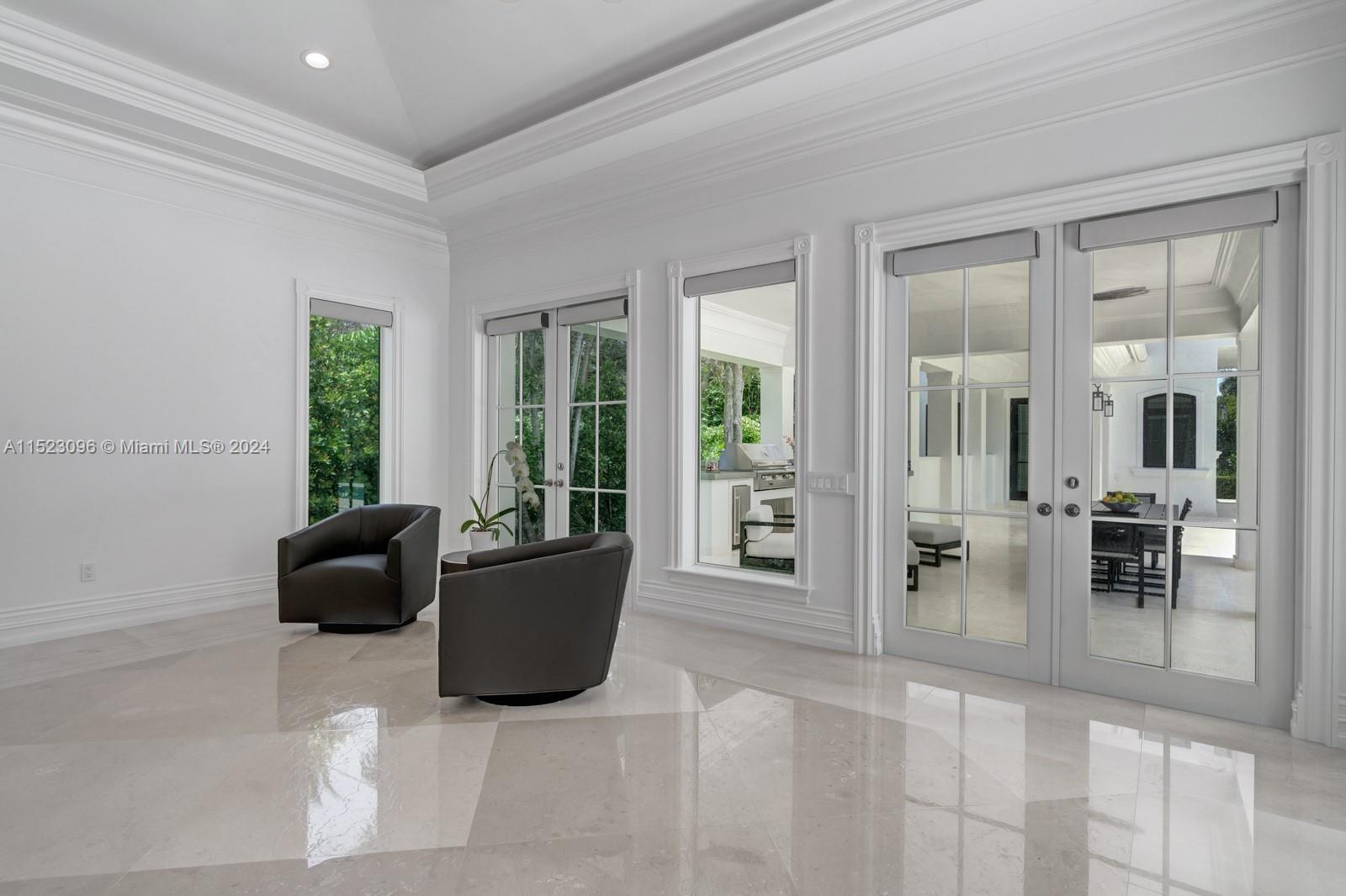 Family Room with
Automated sun shades