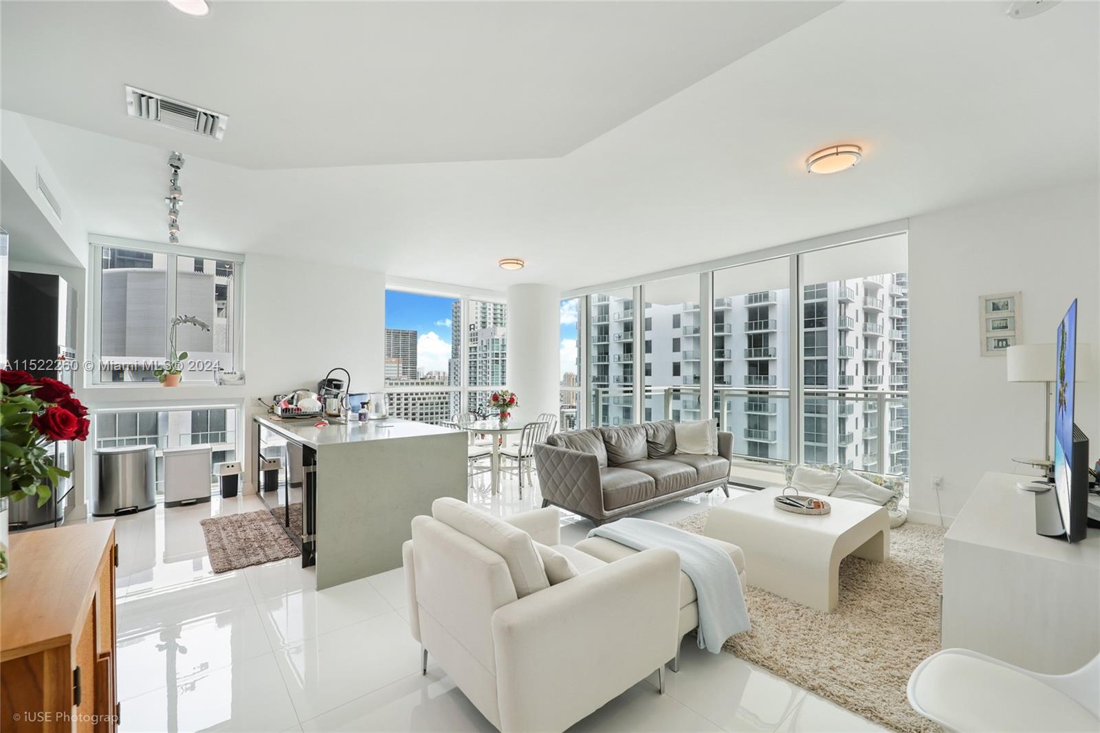 1080 Brickell Ave, Miami, FL, 33131 United States, 3 Bedrooms Bedrooms, ,3 BathroomsBathrooms,Residential,For Sale,Brickell Ave,A11522260