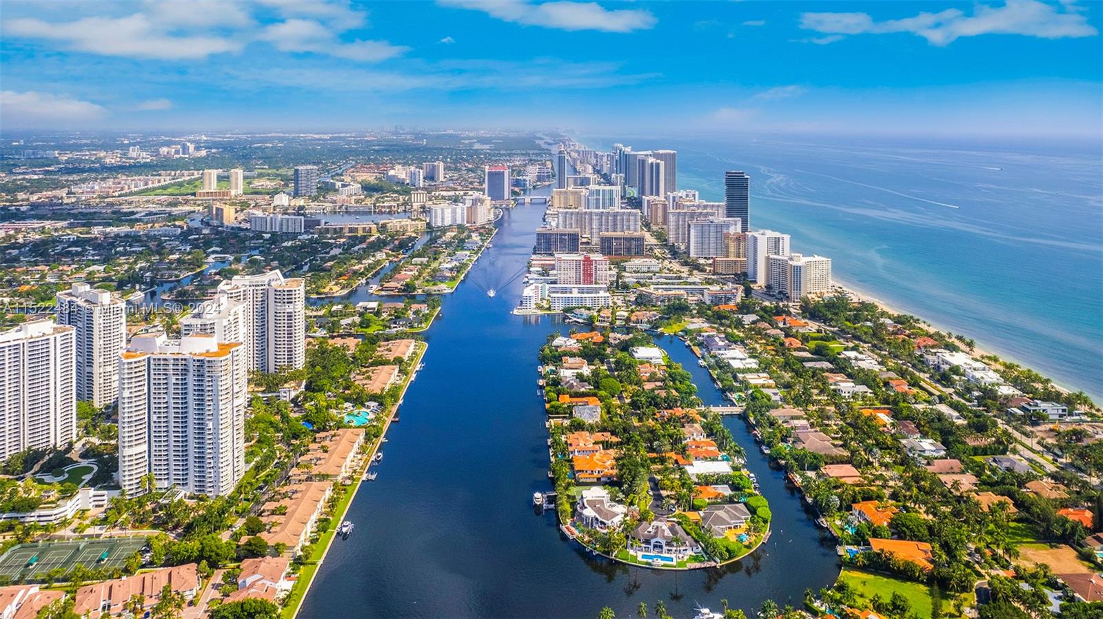 21205 Yacht Club Dr 2810, Aventura, Florida 33180, 3 Bedrooms Bedrooms, ,2 BathroomsBathrooms,Residential,For Sale,21205 Yacht Club Dr 2810,A11522484