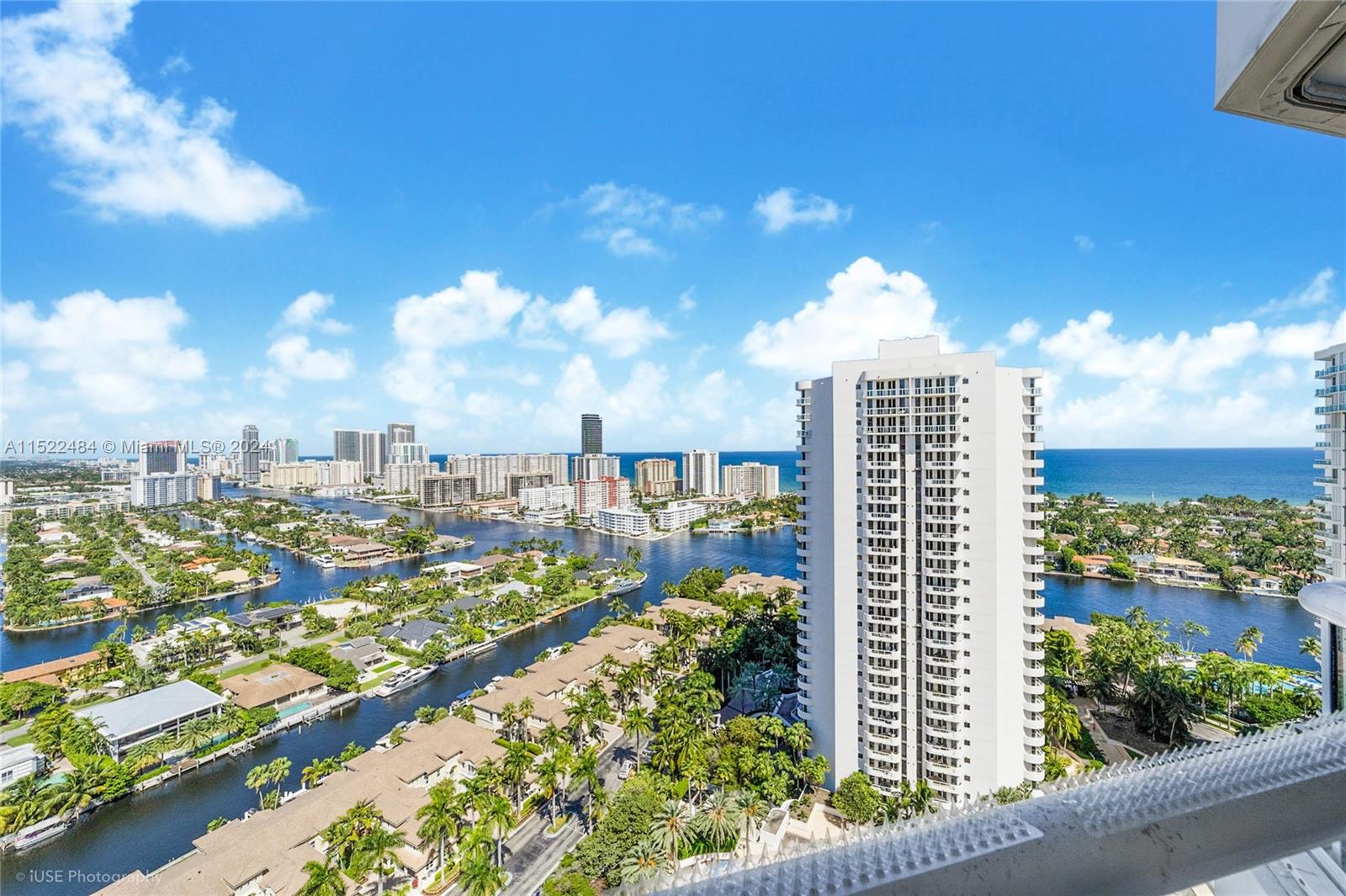 21205 Yacht Club Dr 2810, Aventura, Florida 33180, 3 Bedrooms Bedrooms, ,2 BathroomsBathrooms,Residential,For Sale,21205 Yacht Club Dr 2810,A11522484