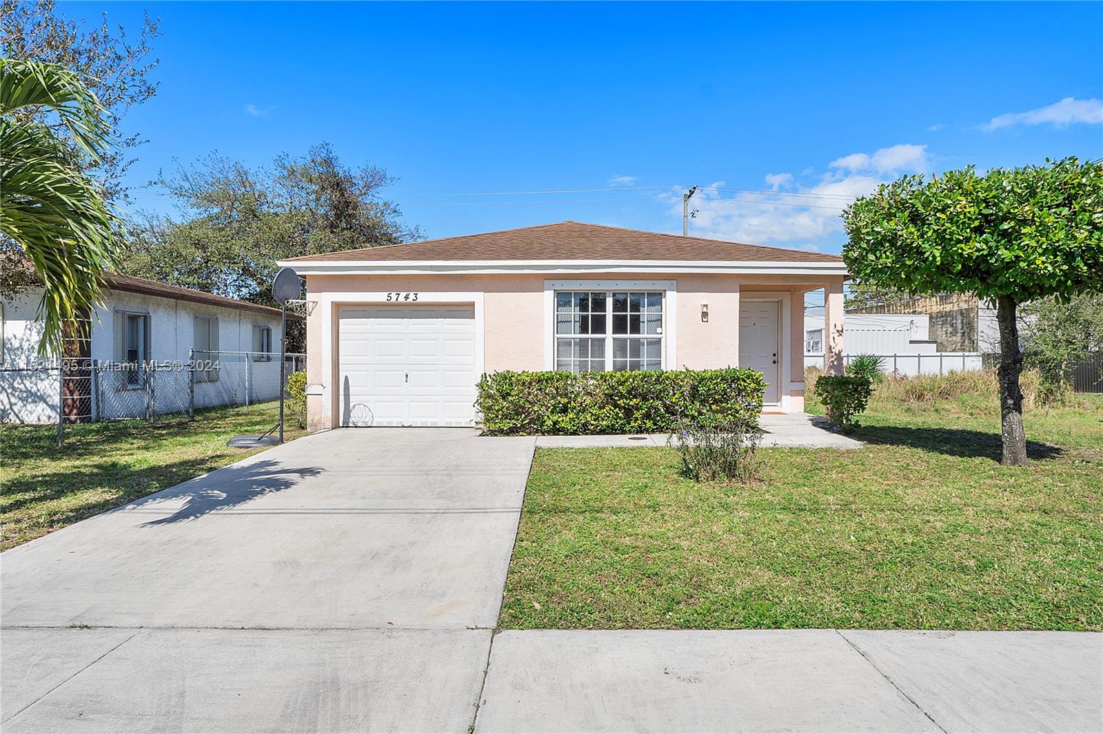 5743 Wiley St, Hollywood, FL, 33023 United States, 3 Bedrooms Bedrooms, ,2 BathroomsBathrooms,Residential,For Sale,Wiley St,A11521495