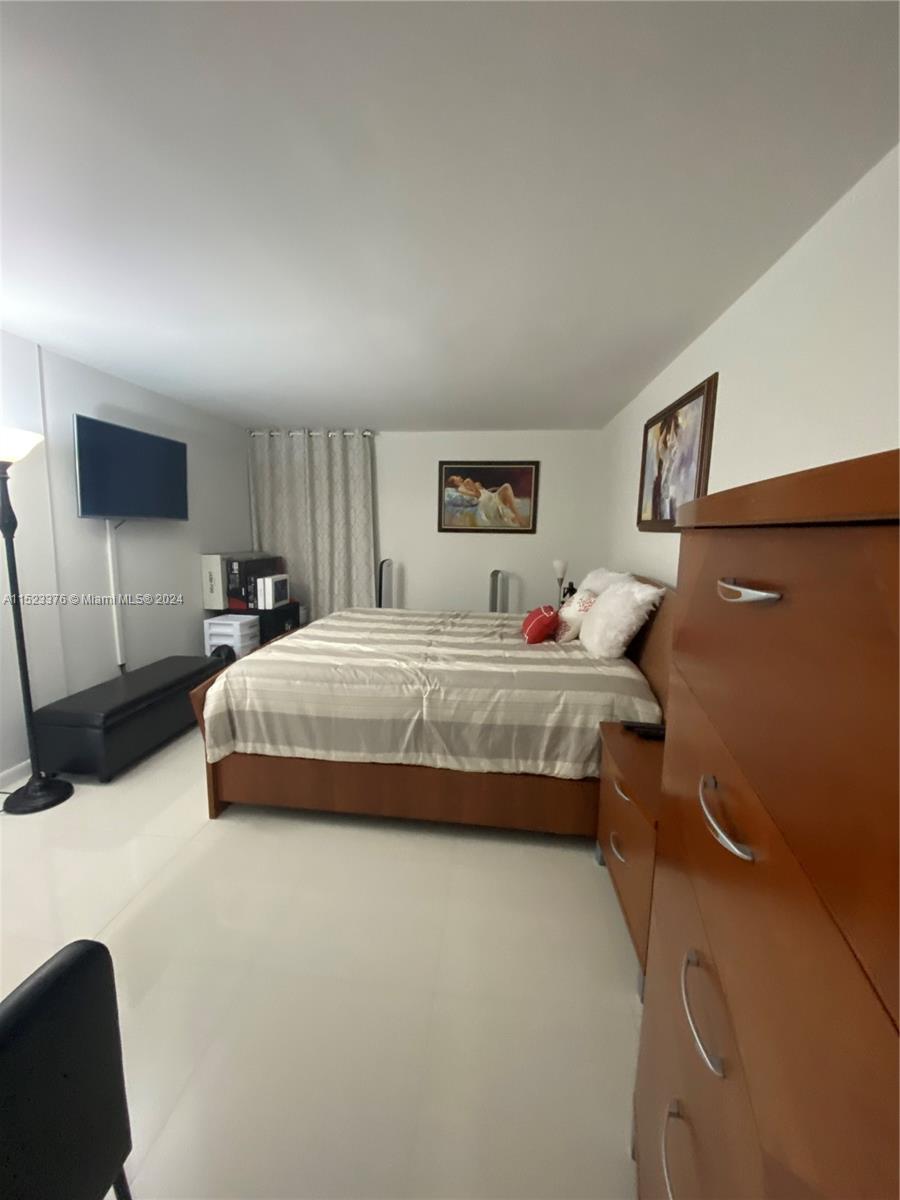 20400 W Country Club Dr 512, Aventura, Florida 33180, 2 Bedrooms Bedrooms, ,2 BathroomsBathrooms,Residential,For Sale,20400 W Country Club Dr 512,A11523376