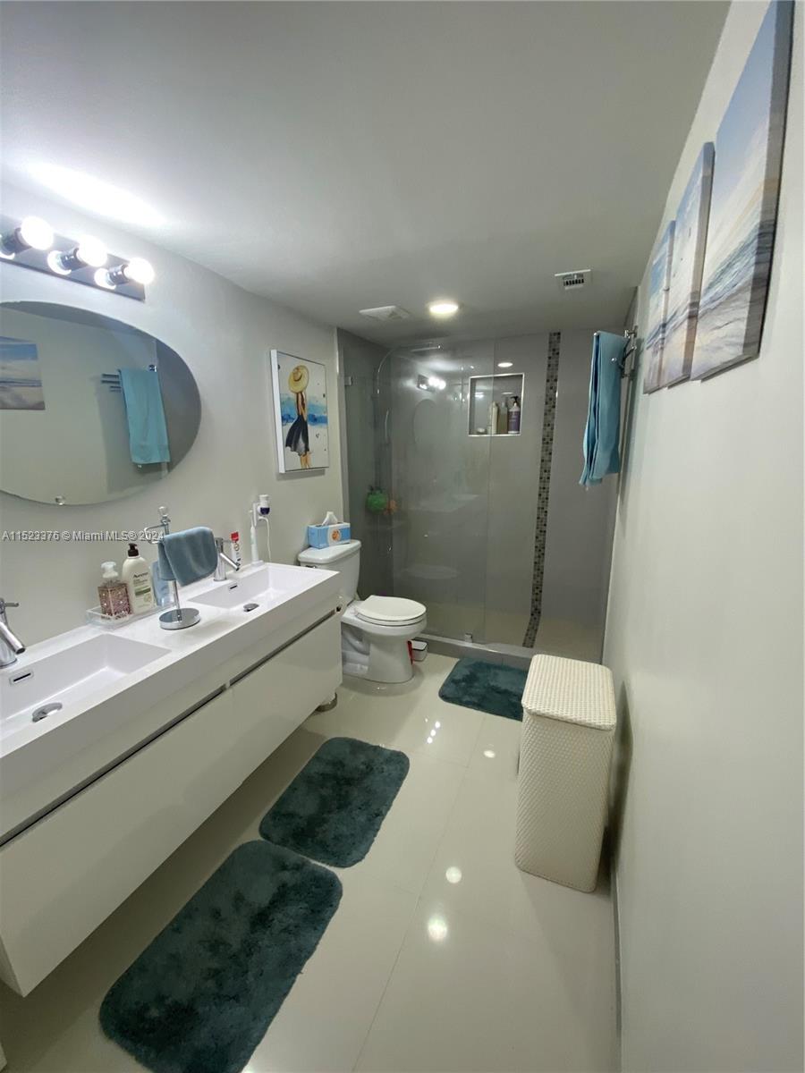 20400 W Country Club Dr 512, Aventura, Florida 33180, 2 Bedrooms Bedrooms, ,2 BathroomsBathrooms,Residential,For Sale,20400 W Country Club Dr 512,A11523376