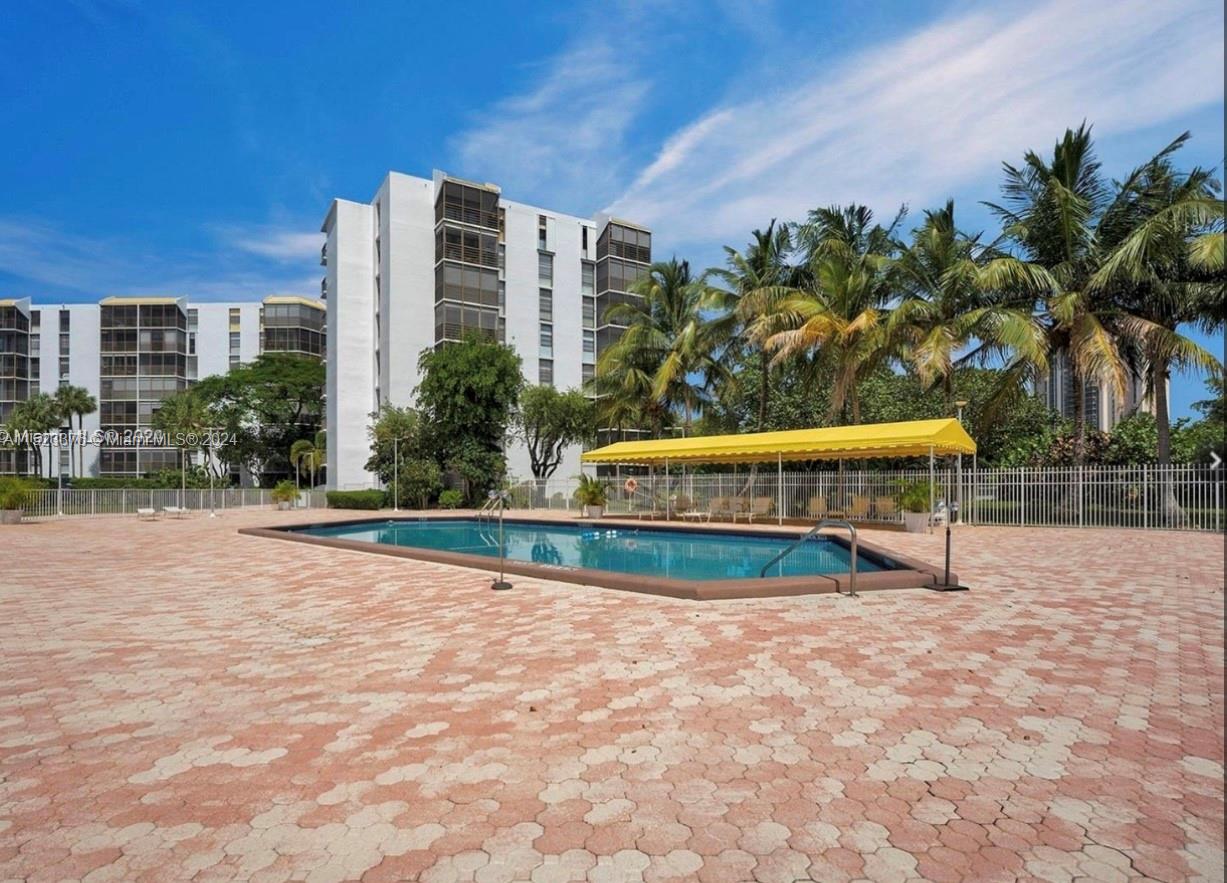 20400 W Country Club Dr 512, Aventura, Florida 33180, 2 Bedrooms Bedrooms, ,2 BathroomsBathrooms,Residential,For Sale,20400 W Country Club Dr 512,A11523376