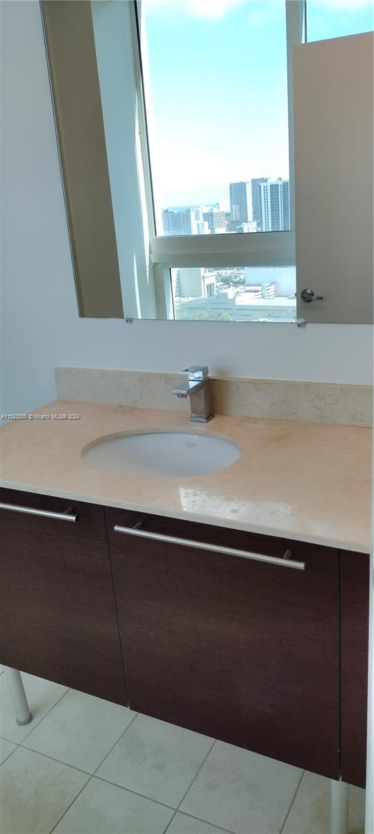 1900 N Bayshore Dr 3511, Miami, Florida 33132, 2 Bedrooms Bedrooms, 3 Rooms Rooms,2 BathroomsBathrooms,Residential,For Sale,1900 N Bayshore Dr 3511,A11523385