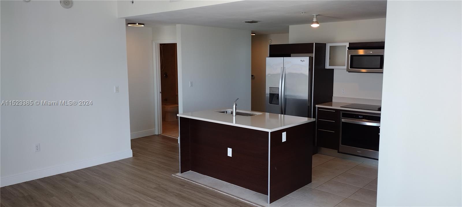 1900 N Bayshore Dr 3511, Miami, Florida 33132, 2 Bedrooms Bedrooms, 3 Rooms Rooms,2 BathroomsBathrooms,Residential,For Sale,1900 N Bayshore Dr 3511,A11523385