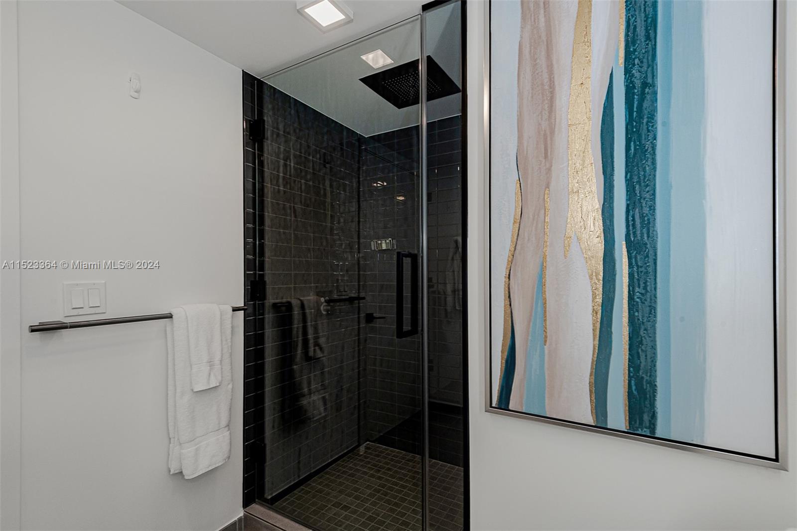 227 NE 2nd St 2502, Miami, FL 33132, 1 Bedroom Bedrooms, ,1 BathroomBathrooms,Residential,For Sale,2nd St,A11523364