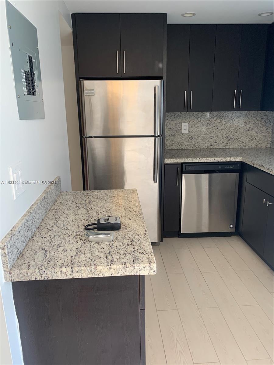 947 Lenox Ave 204, Miami Beach, Florida 33139, 1 Bedroom Bedrooms, ,1 BathroomBathrooms,Residential,For Sale,947 Lenox Ave 204,A11523401