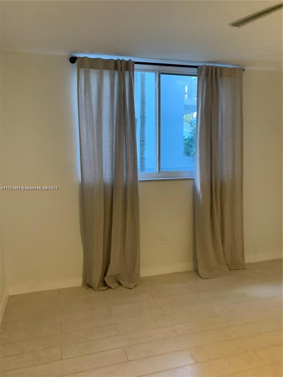 947 Lenox Ave 204, Miami Beach, Florida 33139, 1 Bedroom Bedrooms, ,1 BathroomBathrooms,Residential,For Sale,947 Lenox Ave 204,A11523401