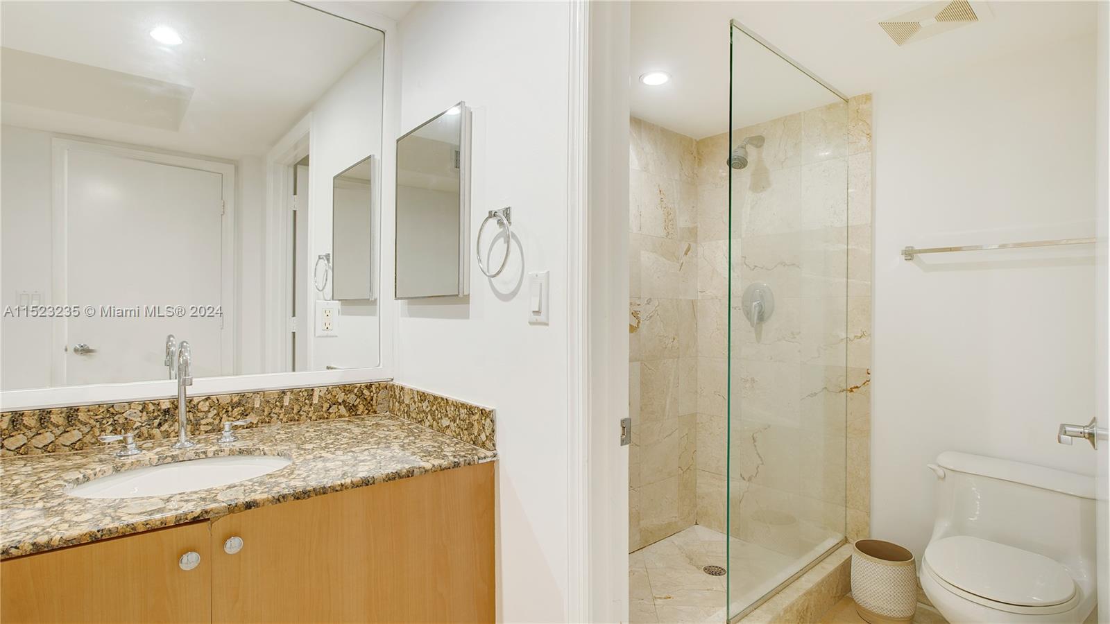 6917 Collins Ave, Miami Beach, FL, 33141 United States, 2 Bedrooms Bedrooms, ,2 BathroomsBathrooms,Residential,For Sale,Collins Ave,A11523235