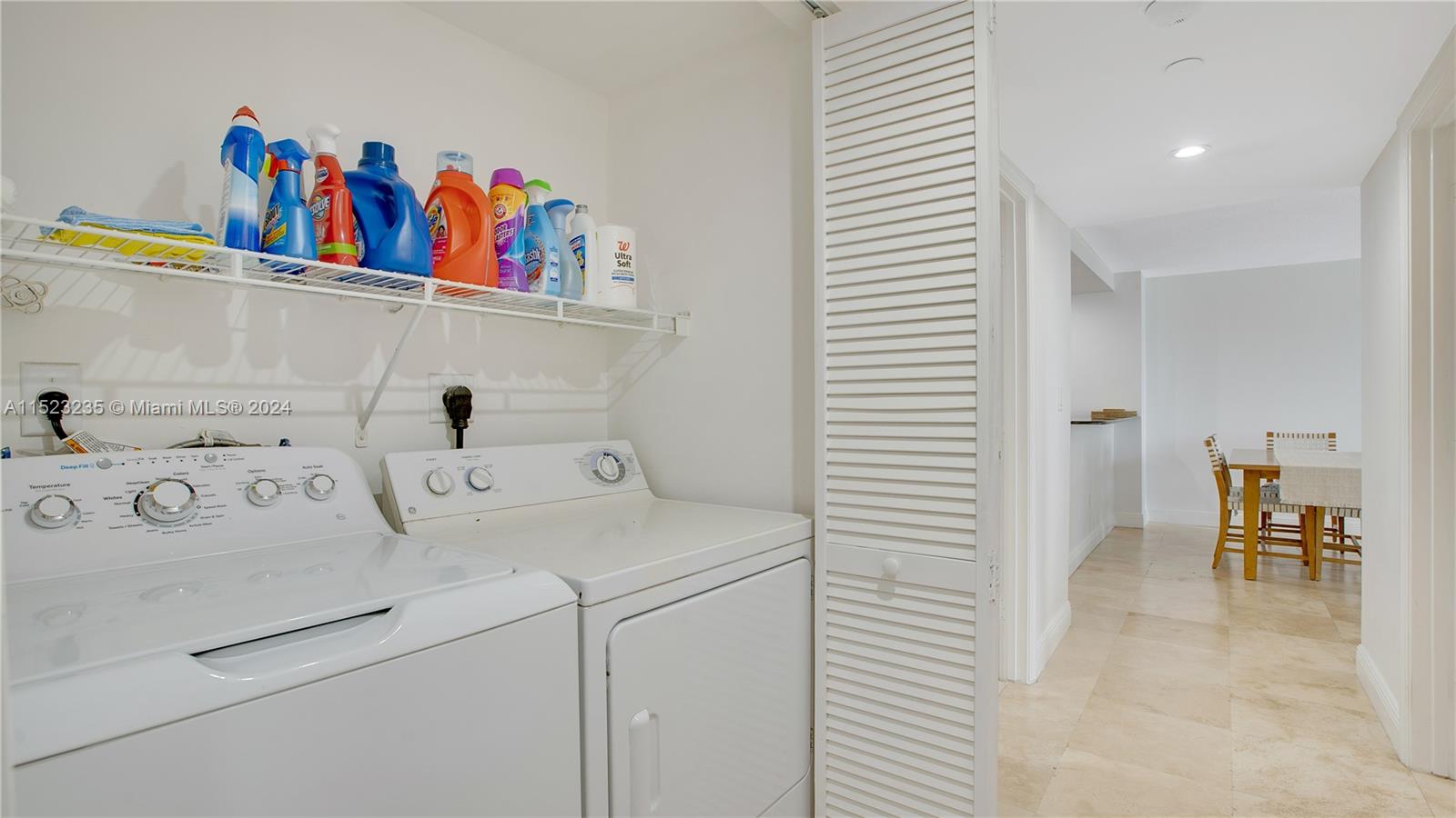 6917 Collins Ave, Miami Beach, FL, 33141 United States, 2 Bedrooms Bedrooms, ,2 BathroomsBathrooms,Residential,For Sale,Collins Ave,A11523235