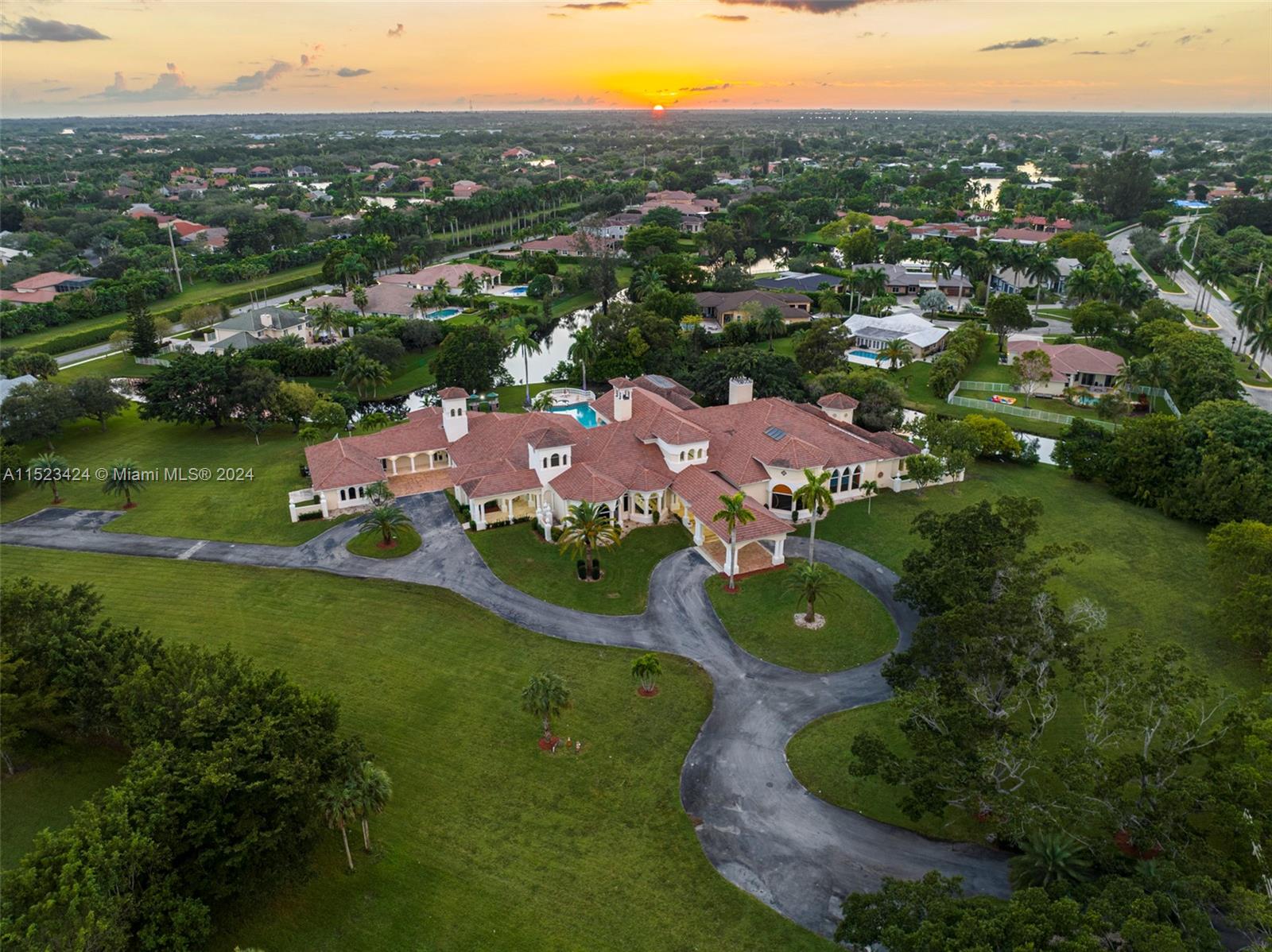 16260 Saddle Club Rd, Weston, FL 33326, 10 Bedrooms Bedrooms, ,9 BathroomsBathrooms,Residential,For Sale,Saddle Club Rd,A11523424