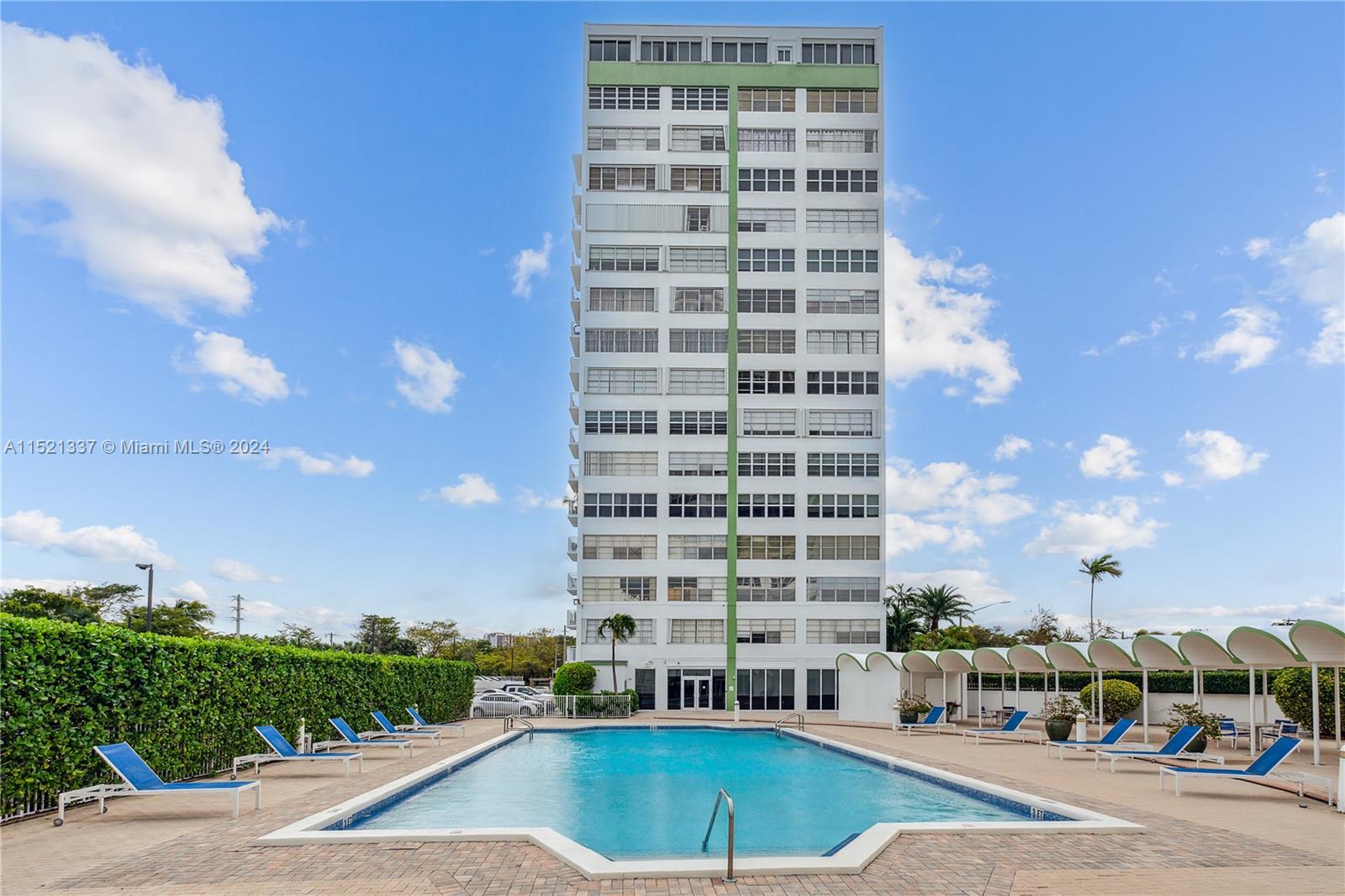 2150 Sans Souci Blvd C302, North Miami, FL 33181, 2 Bedrooms Bedrooms, ,2 BathroomsBathrooms,Residential,For Sale,Sans Souci Blvd,A11521337