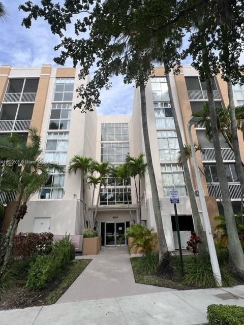 9805 52nd St, Doral, FL, 33178 United States, 2 Bedrooms Bedrooms, ,2 BathroomsBathrooms,Residential,For Sale,52nd St,A11522603