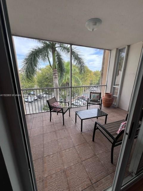 9805 52nd St, Doral, FL, 33178 United States, 2 Bedrooms Bedrooms, ,2 BathroomsBathrooms,Residential,For Sale,52nd St,A11522603