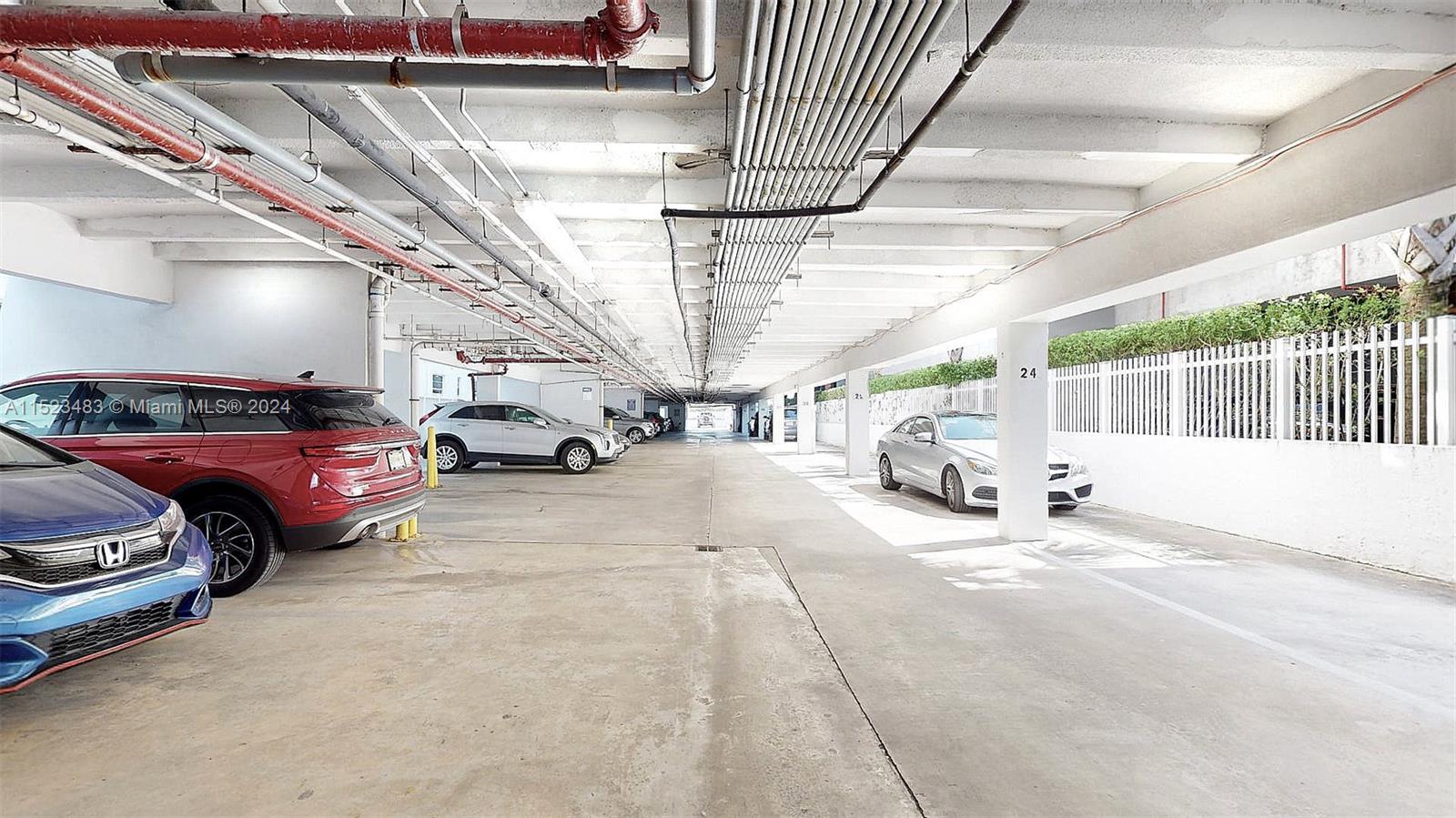 325 Ocean Dr 405, Miami Beach, Florida 33139, 1 Bedroom Bedrooms, ,1 BathroomBathrooms,Residential,For Sale,325 Ocean Dr 405,A11523483