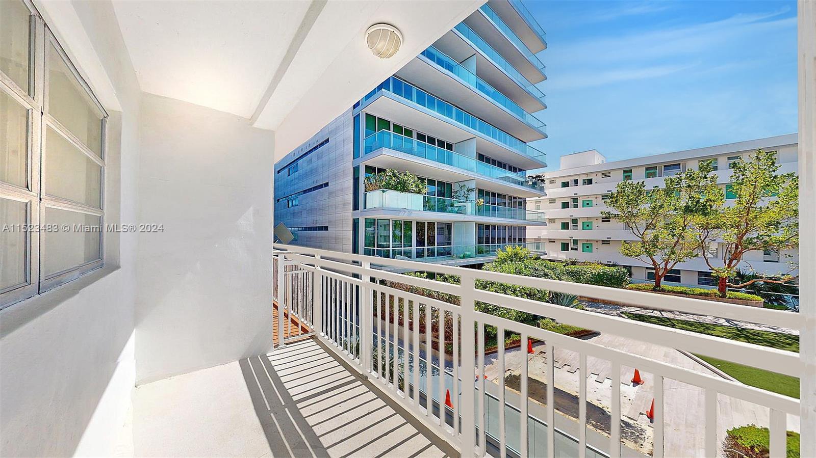 325 Ocean Dr 405, Miami Beach, FL 33139, 1 Bedroom Bedrooms, ,1 BathroomBathrooms,Residential,For Sale,Ocean Dr,A11523483