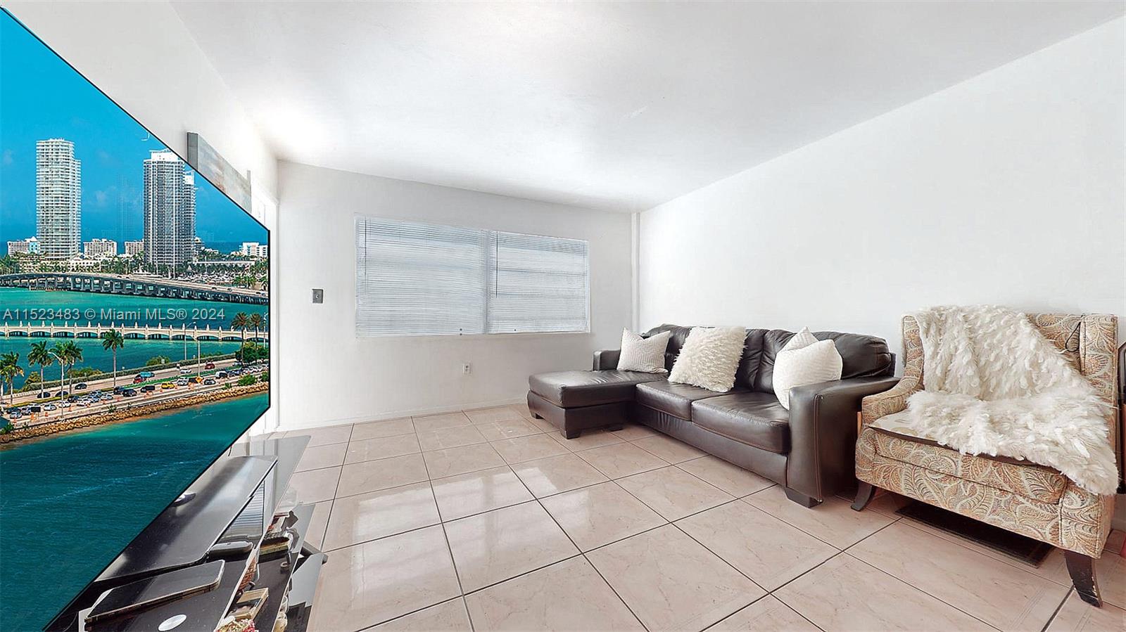 325 Ocean Dr 405, Miami Beach, FL 33139, 1 Bedroom Bedrooms, ,1 BathroomBathrooms,Residential,For Sale,Ocean Dr,A11523483