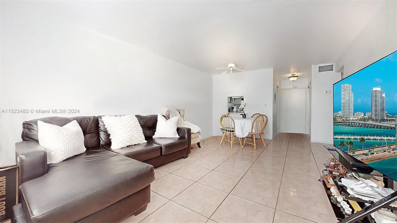 325 Ocean Dr 405, Miami Beach, Florida 33139, 1 Bedroom Bedrooms, ,1 BathroomBathrooms,Residential,For Sale,325 Ocean Dr 405,A11523483