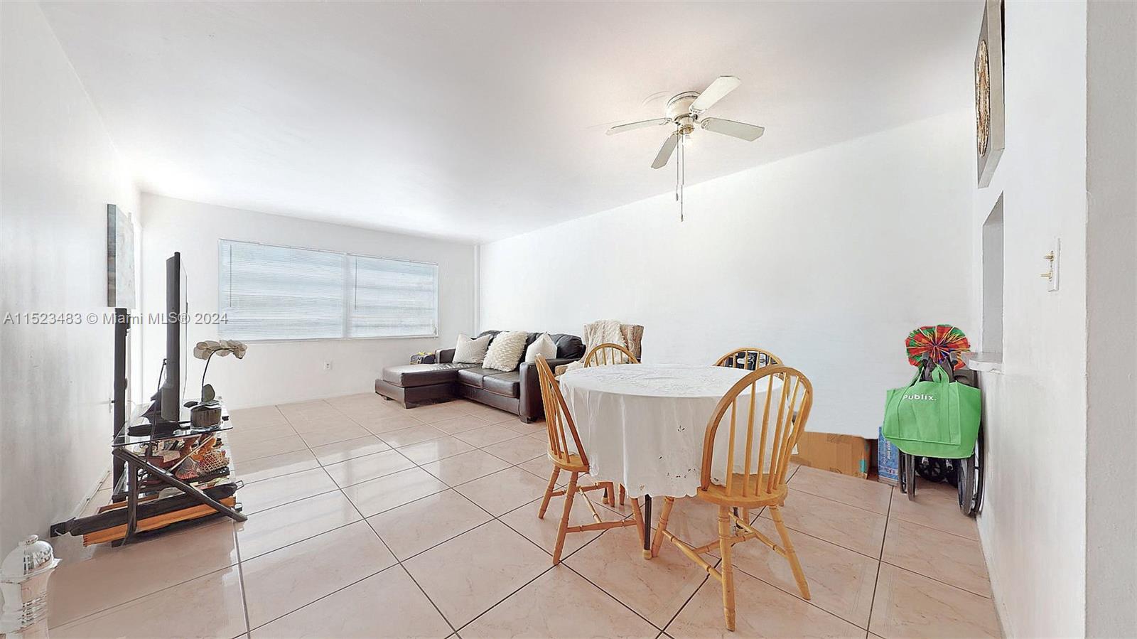 325 Ocean Dr 405, Miami Beach, Florida 33139, 1 Bedroom Bedrooms, ,1 BathroomBathrooms,Residential,For Sale,325 Ocean Dr 405,A11523483