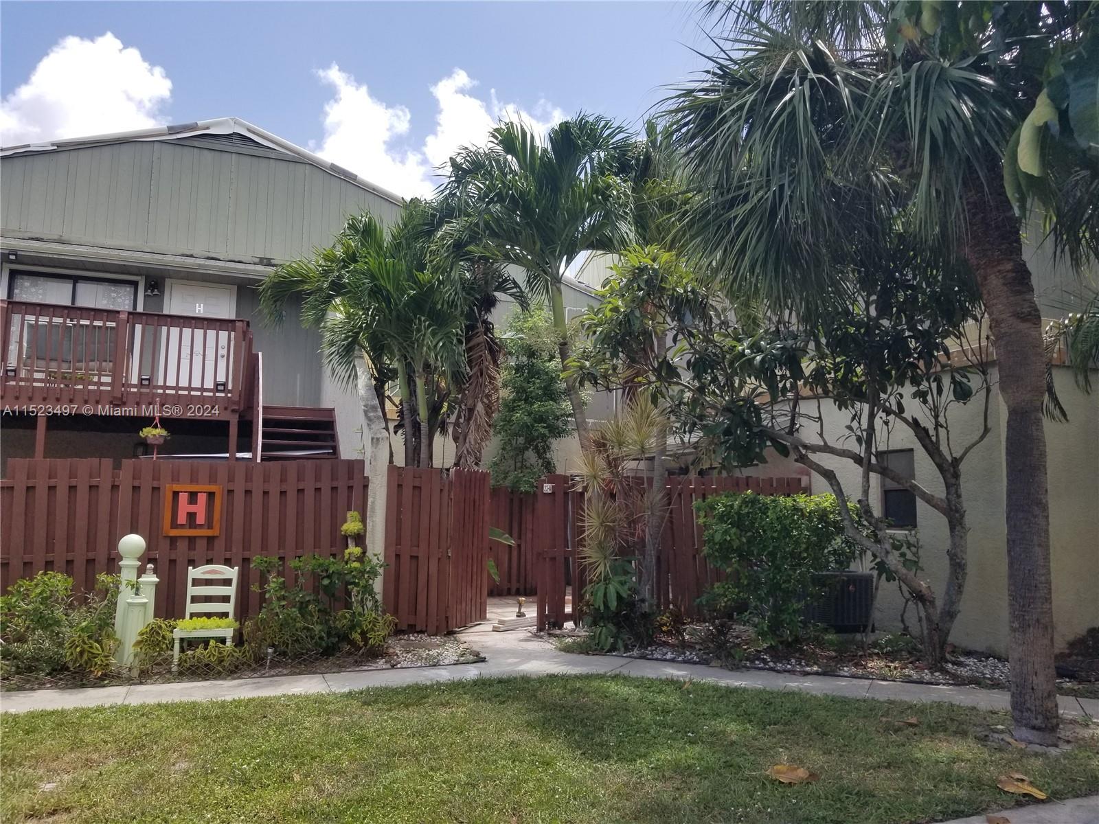 23 Crossing Circle, Boynton Beach, FL, 33435 United States, 2 Bedrooms Bedrooms, ,2 BathroomsBathrooms,Residential,For Sale,Crossing Circle,A11523497