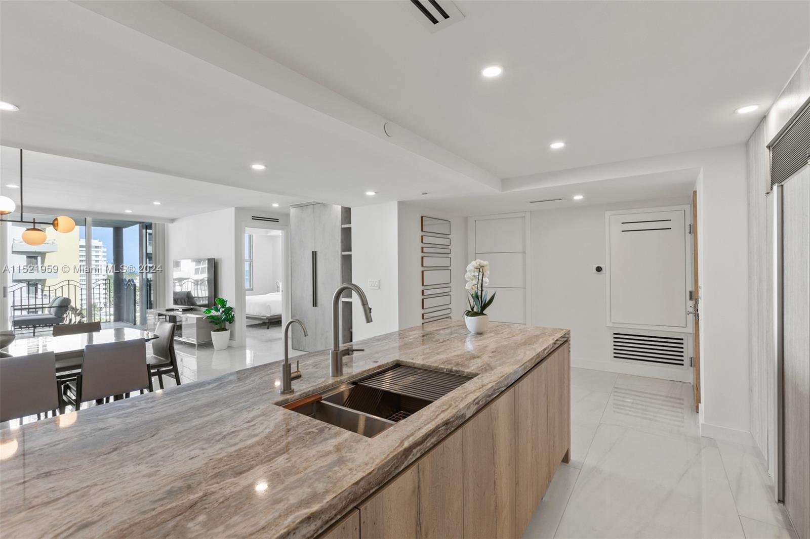 1500 Ocean Drive 1003, Miami Beach, Florida 33139, 2 Bedrooms Bedrooms, ,3 BathroomsBathrooms,Residential,For Sale,1500 Ocean Drive 1003,A11521959