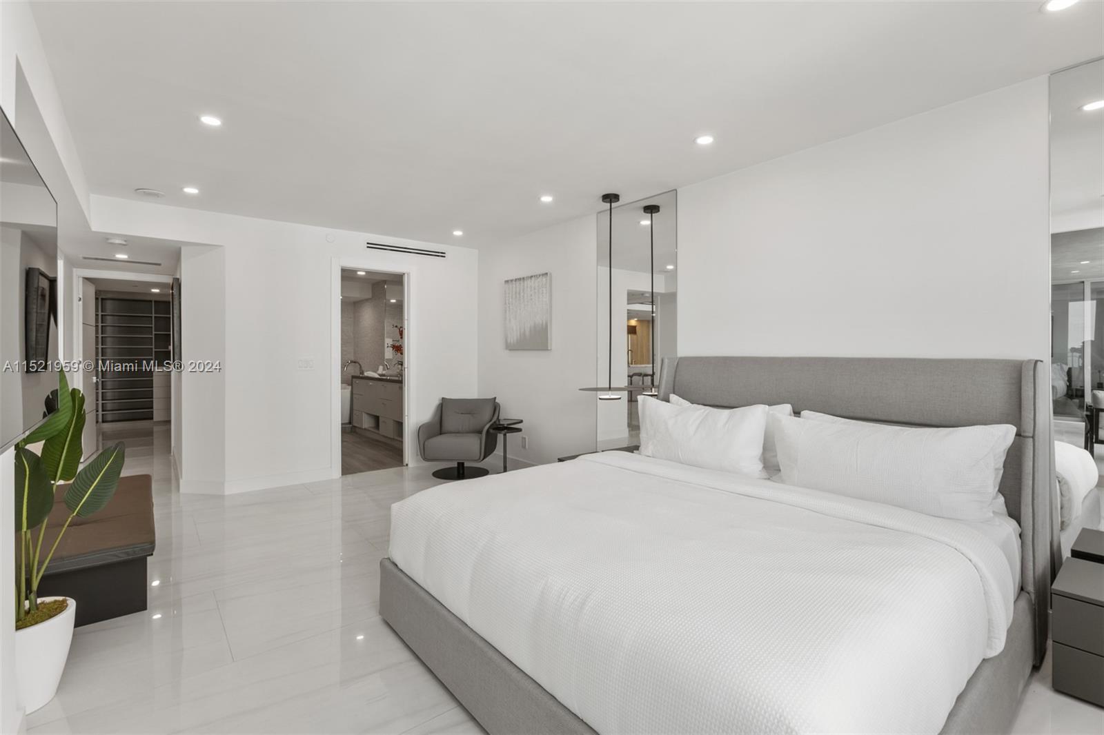1500 Ocean Drive 1003, Miami Beach, Florida 33139, 2 Bedrooms Bedrooms, ,3 BathroomsBathrooms,Residential,For Sale,1500 Ocean Drive 1003,A11521959