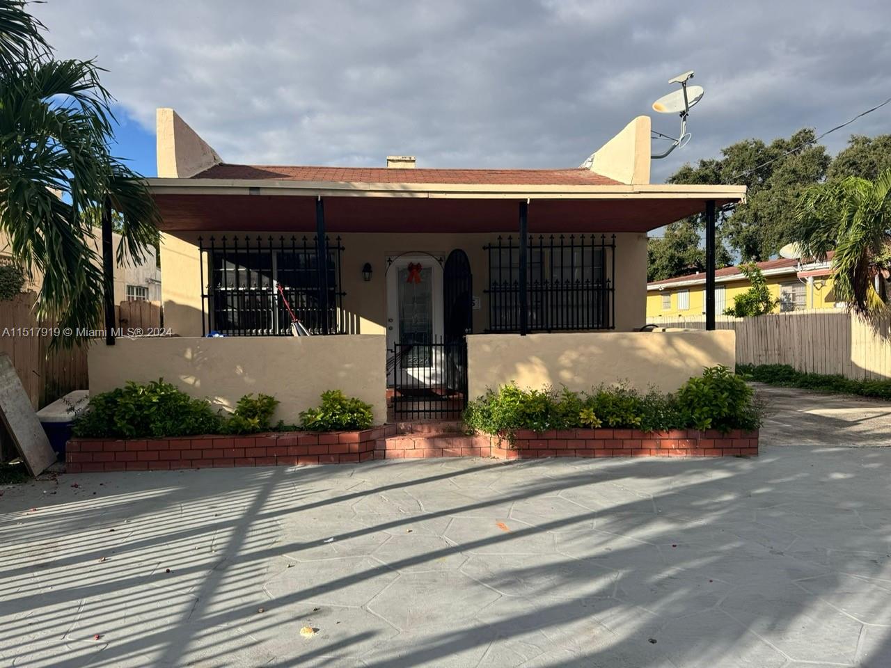 1765 NW 5th St, Miami, Florida 33125, 2 Bedrooms Bedrooms, ,1 BathroomBathrooms,Residential,For Sale,1765 NW 5th St,A11517919