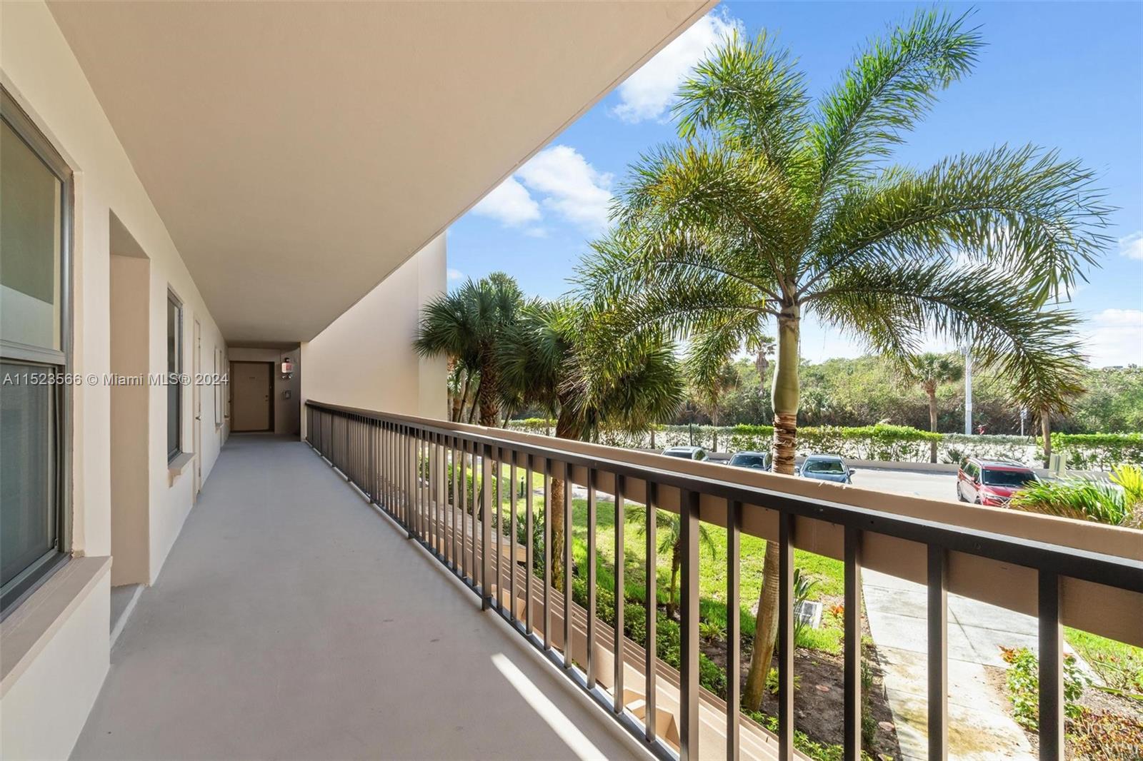 2571 Ocean Blvd, Hutchinson Island, FL, 34996 United States, 2 Bedrooms Bedrooms, ,2 BathroomsBathrooms,Residential,For Sale,Ocean Blvd,A11523566