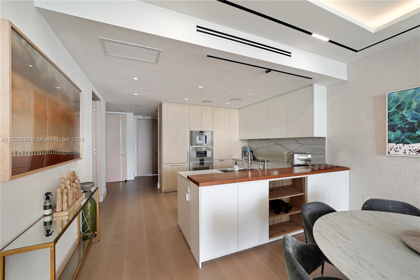 15701 Collins Ave, Sunny Isles Beach, FL, 33160 United States, 2 Bedrooms Bedrooms, ,2 BathroomsBathrooms,Residential,For Sale,Collins Ave,A11523093