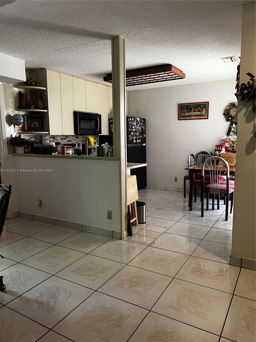 6333 174th Ter, Hialeah, FL, 33015 United States, 3 Bedrooms Bedrooms, ,2 BathroomsBathrooms,Residential,For Sale,174th Ter,A11523241