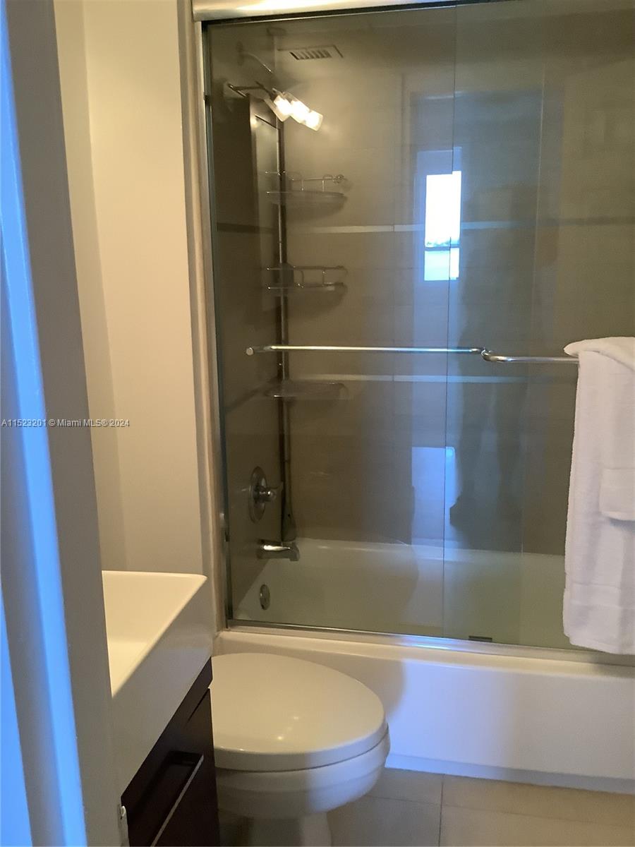 1500 Bay Rd 522S, Miami Beach, Florida 33139, 2 Bedrooms Bedrooms, ,2 BathroomsBathrooms,Residentiallease,For Rent,1500 Bay Rd 522S,A11523201