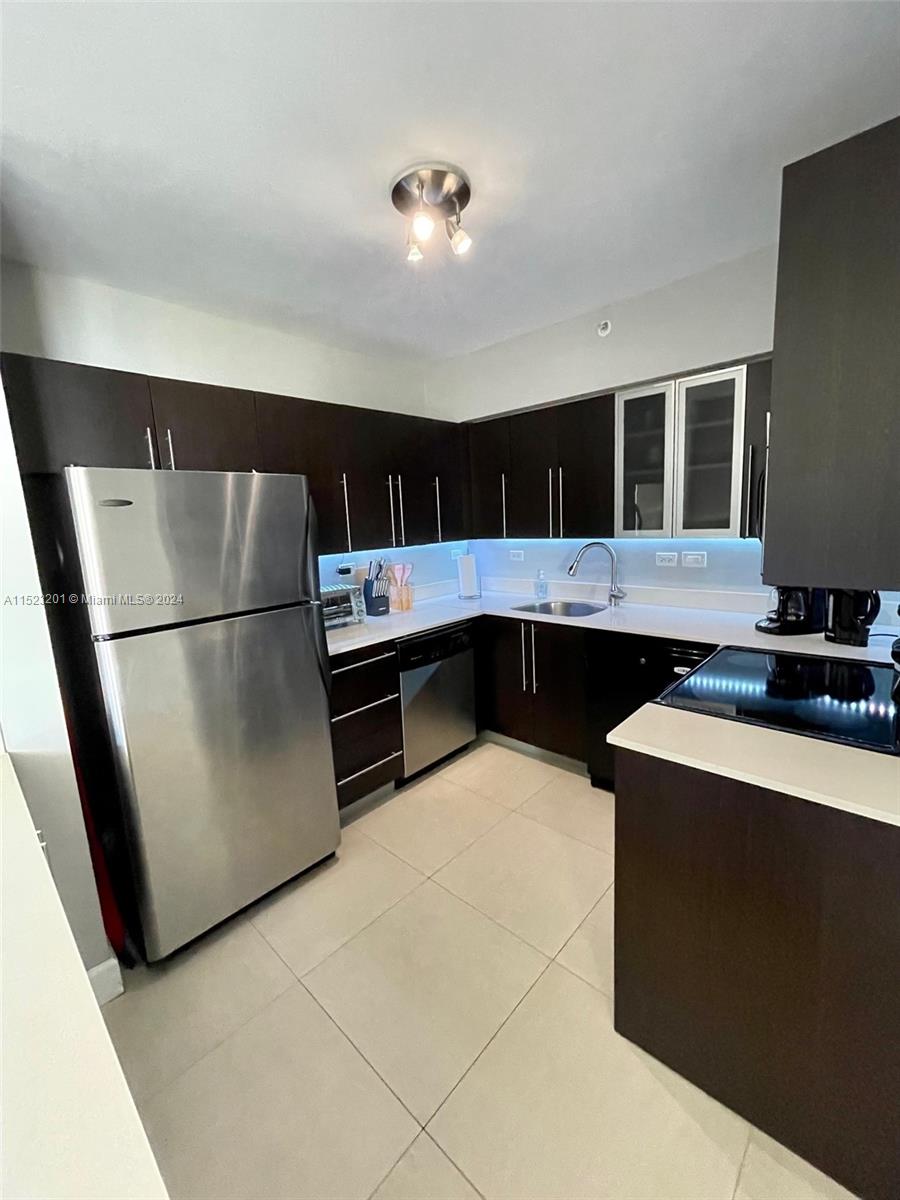 1500 Bay Rd 522S, Miami Beach, Florida 33139, 2 Bedrooms Bedrooms, ,2 BathroomsBathrooms,Residentiallease,For Rent,1500 Bay Rd 522S,A11523201