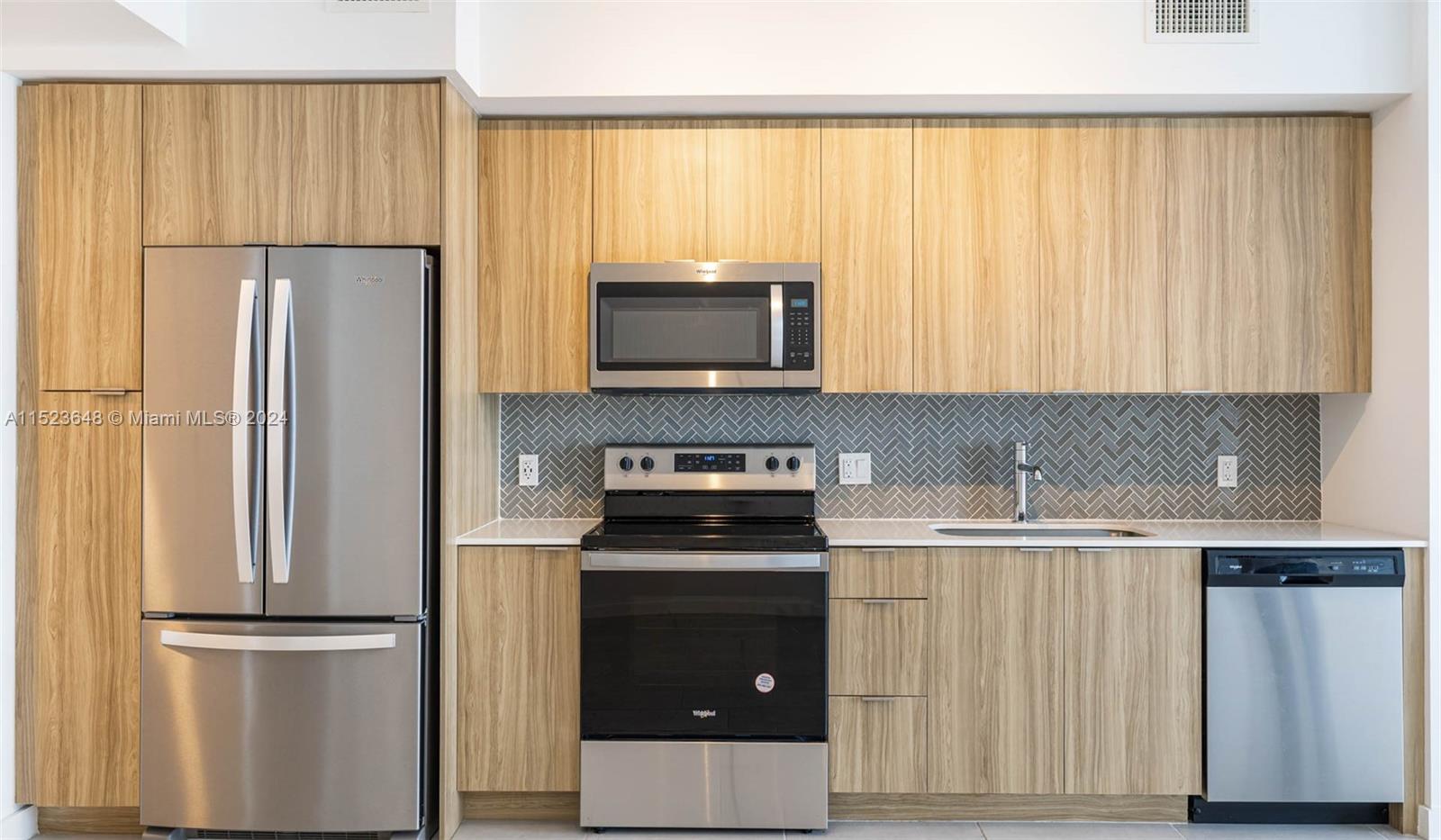 2150 N Bayshore Dr 1907, Miami, Florida 33137, 1 Bedroom Bedrooms, ,1 BathroomBathrooms,Residentiallease,For Rent,2150 N Bayshore Dr 1907,A11523648