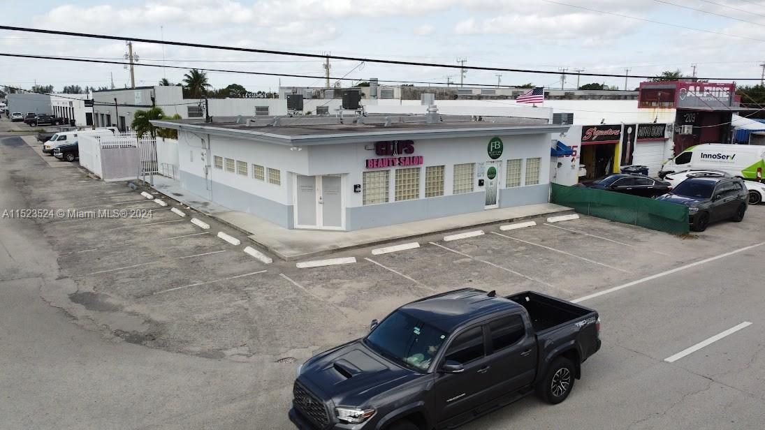 201 N Dixie Hwy, Hallandale Beach, Florida 33009, ,Commercialsale,For Sale,201 N Dixie Hwy,A11523524