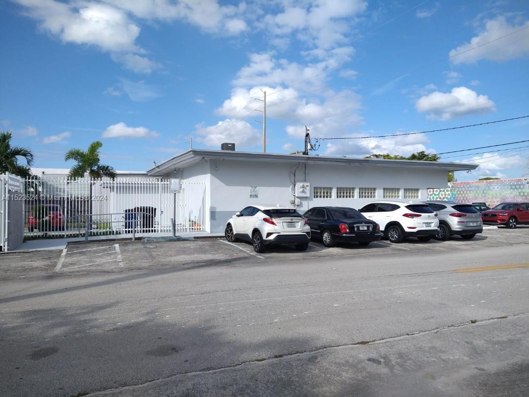 201 N Dixie Hwy, Hallandale Beach, Florida 33009, ,Commercialsale,For Sale,201 N Dixie Hwy,A11523524