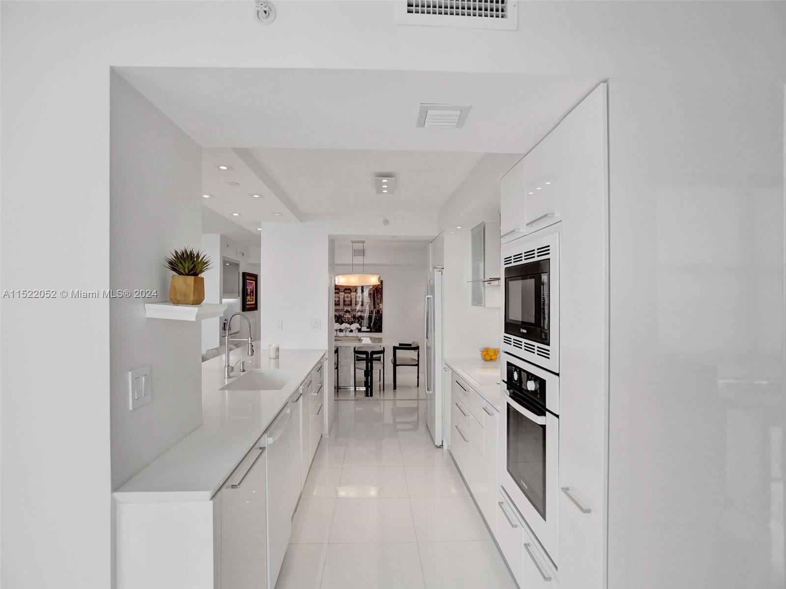 4000 Towerside Ter 1506, Miami, Florida 33138, 2 Bedrooms Bedrooms, ,2 BathroomsBathrooms,Residential,For Sale,4000 Towerside Ter 1506,A11522052