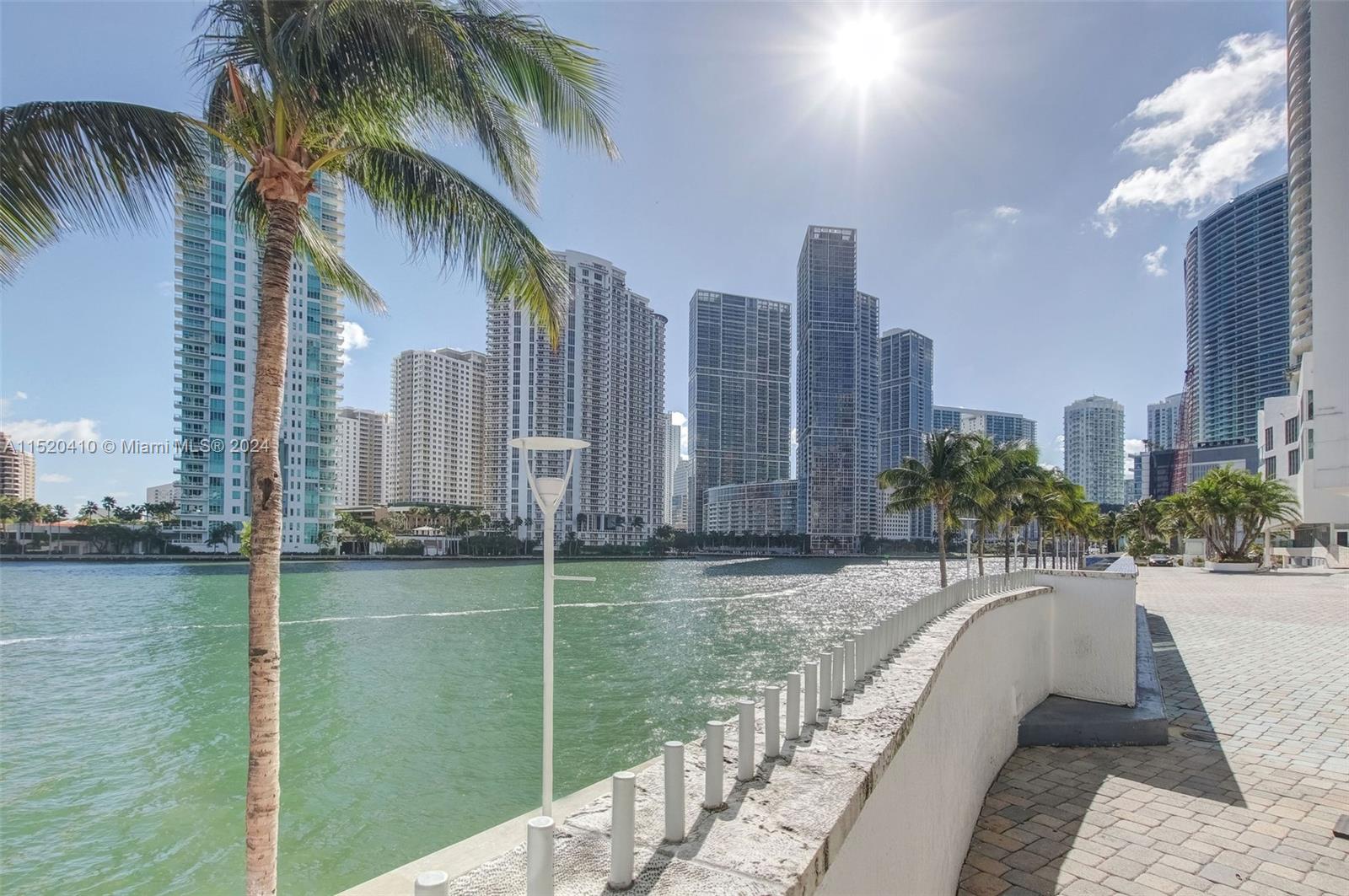 325 Biscayne Blvd, Miami, FL, 33131 United States, 2 Bedrooms Bedrooms, ,2 BathroomsBathrooms,Residential,For Sale,Biscayne Blvd,A11520410