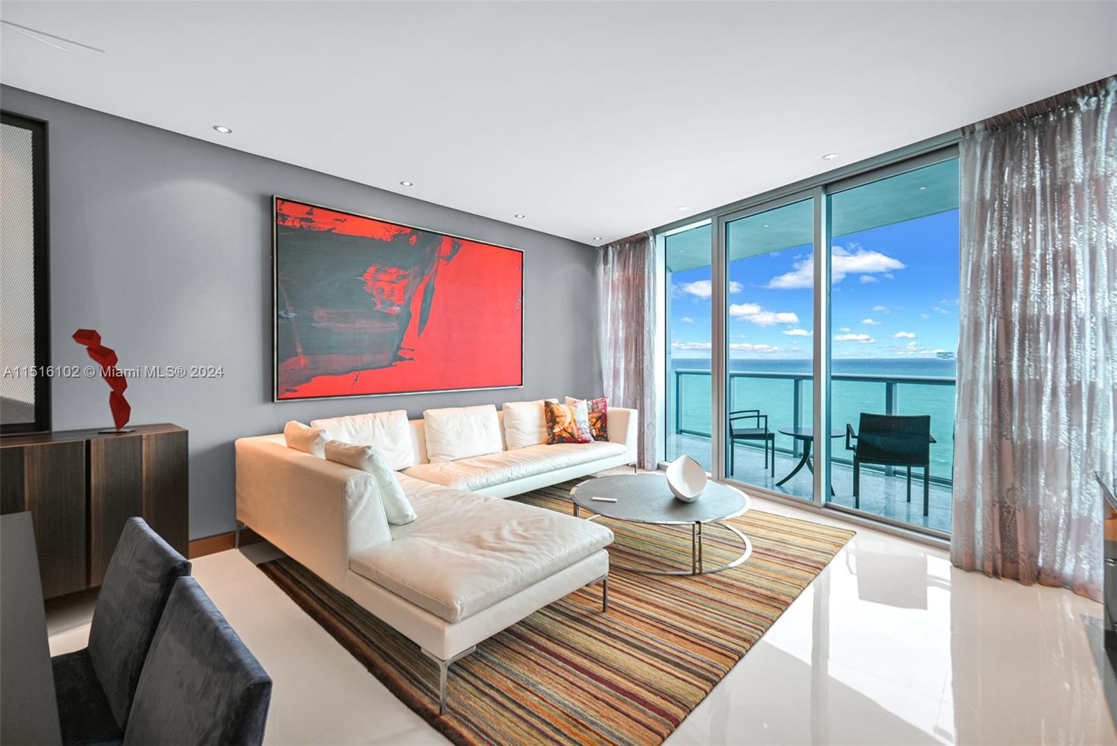 Apartamento para Alugar em Sunny Isles Beach, FL