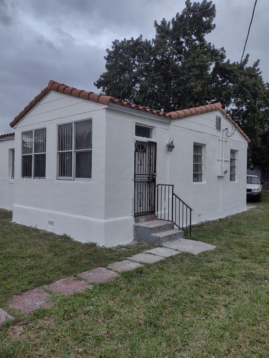 1330 51st Ter, Miami, FL, 33142 United States, 2 Bedrooms Bedrooms, ,1 BathroomBathrooms,Residential,For Sale,51st Ter,A11521251