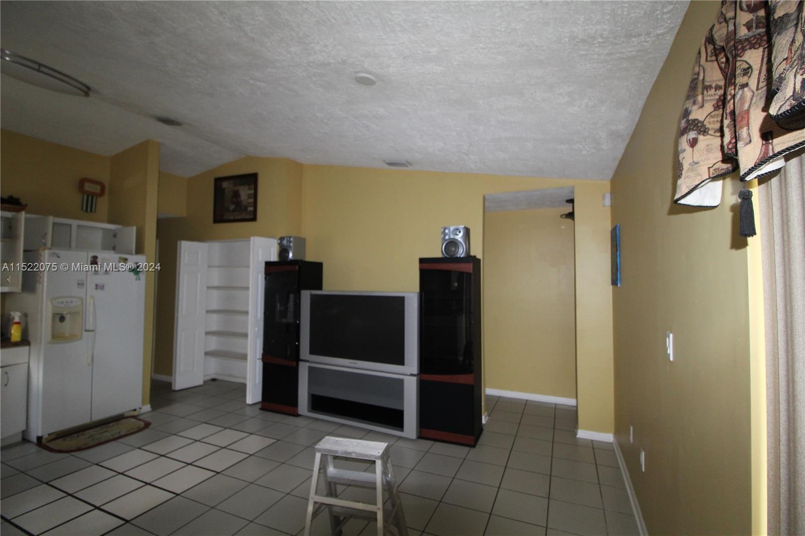 Kitchen/dining area