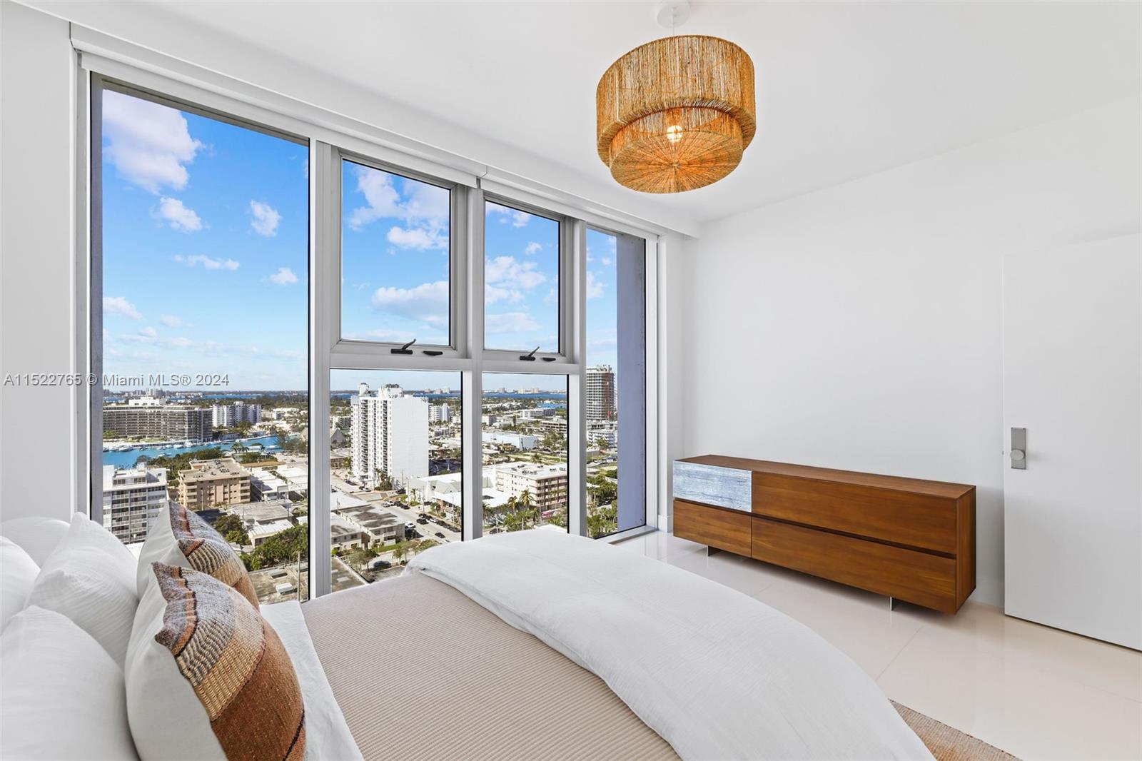 6899 Collins Ave 1810, Miami Beach, Florida 33141, 2 Bedrooms Bedrooms, ,2 BathroomsBathrooms,Residentiallease,For Rent,6899 Collins Ave 1810,A11522765